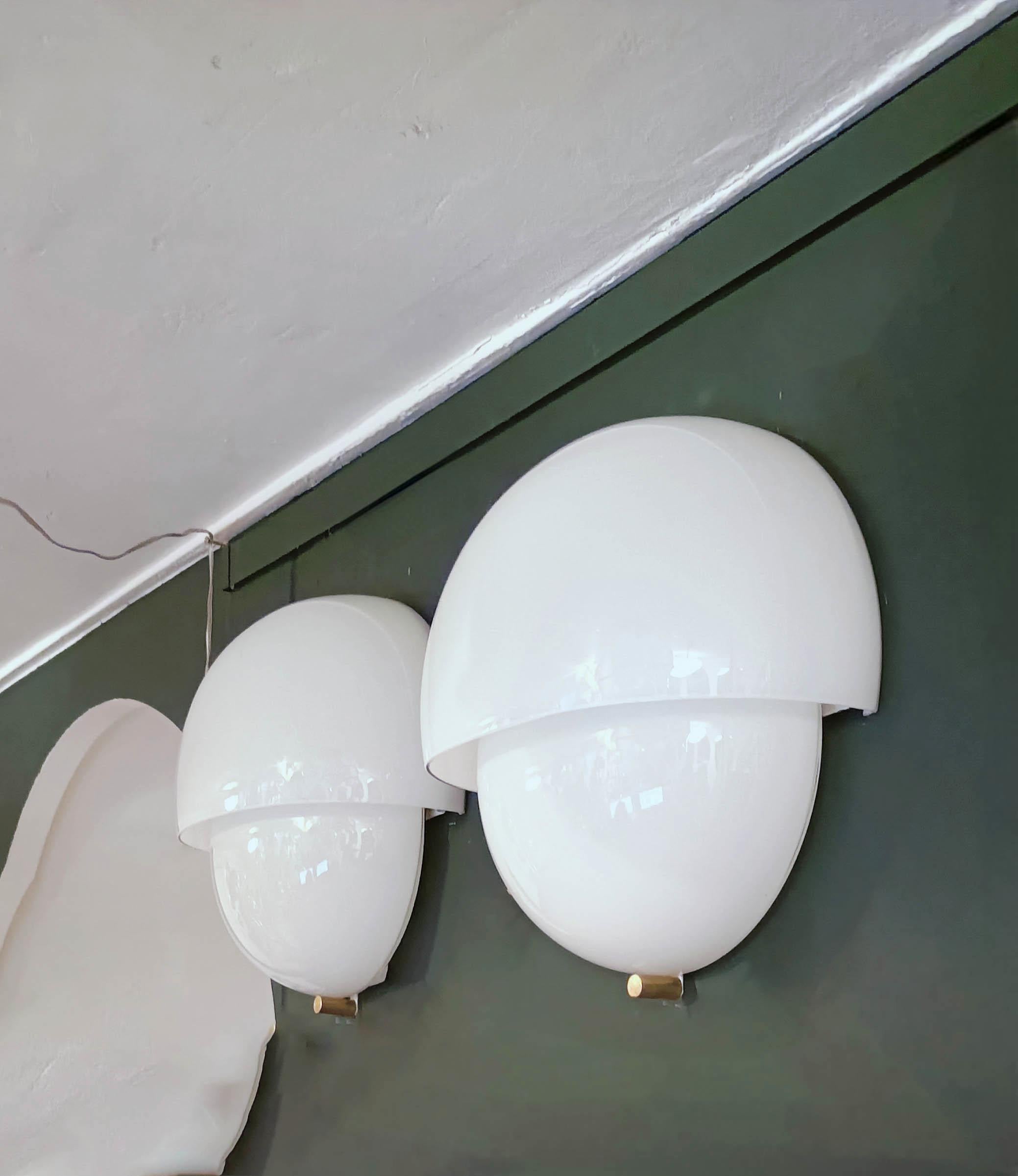 Vico Magistretti für Artemide Ein Paar Wandleuchten 'Mania', Italien 1960er Jahre im Zustand „Gut“ im Angebot in Naples, IT