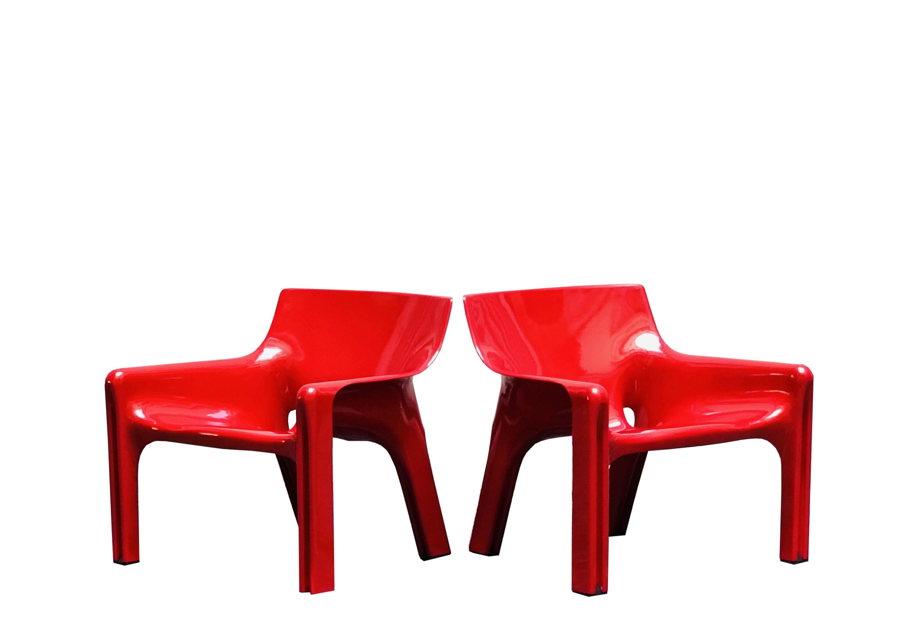 Mid-Century Modern Vico Magistretti for Artemide Pair of Red Vicario Chairs, Italy 1970s For Sale