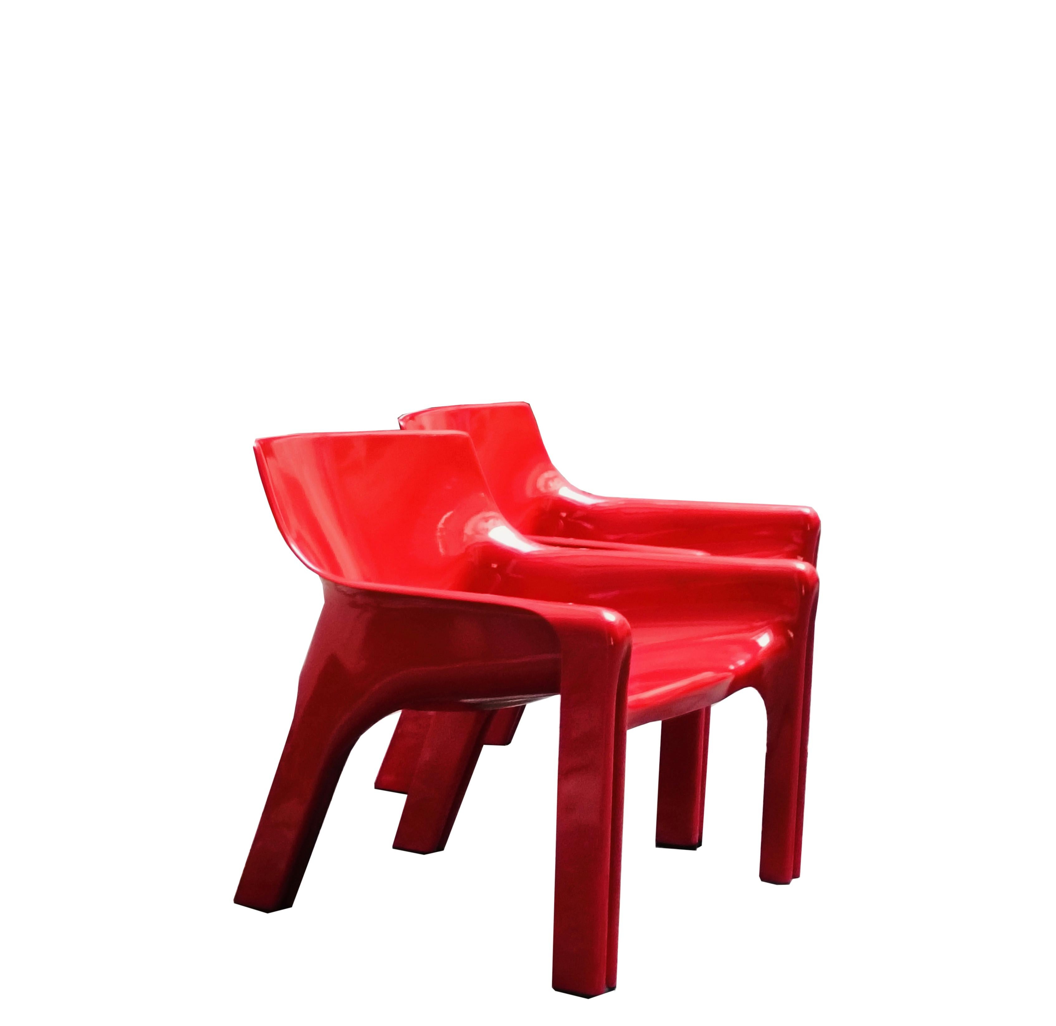 Vico Magistretti for Artemide Pair of Red Vicario Chairs, Italy 1970s In Good Condition For Sale In Naples, IT