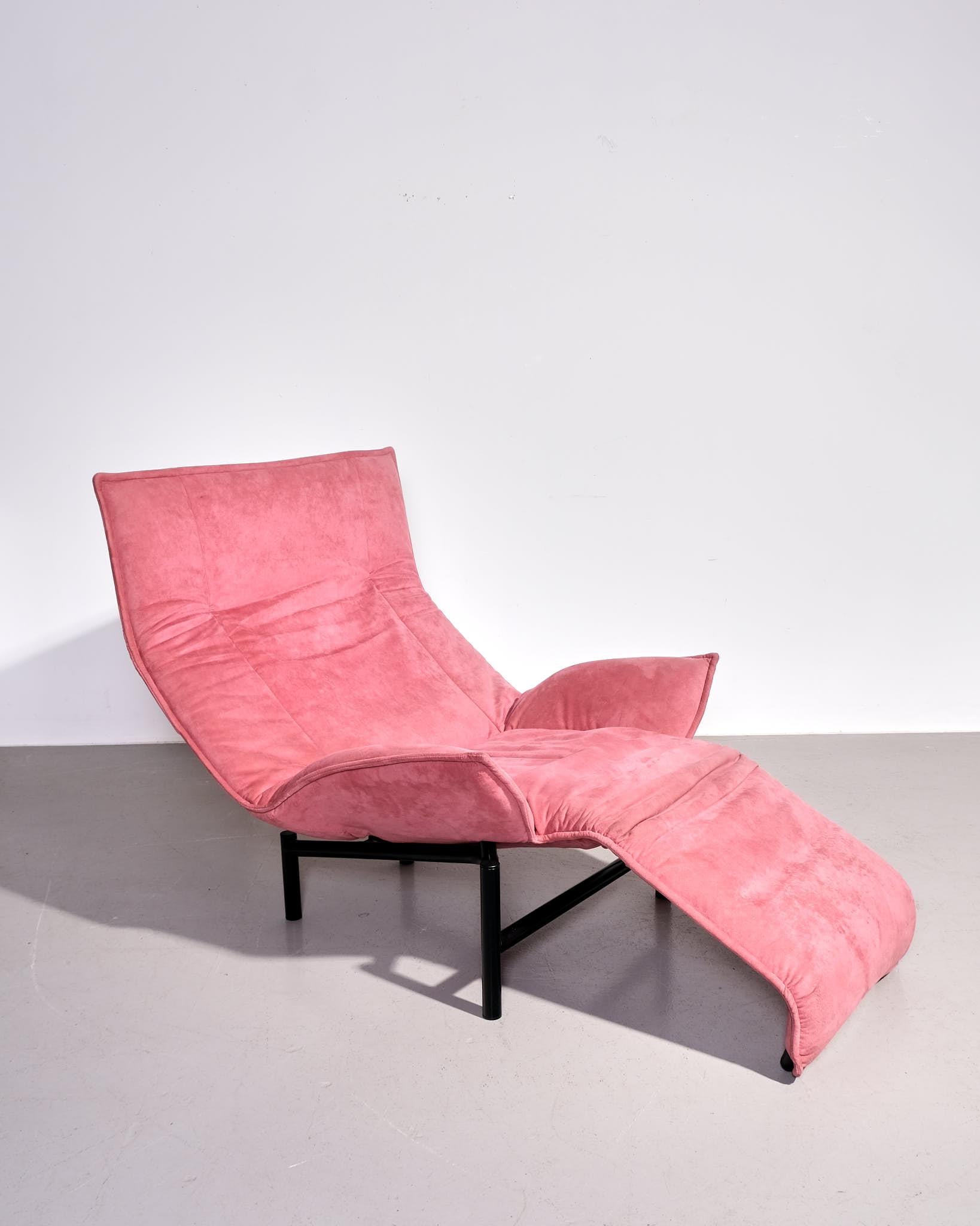 Vico Magistretti: Liegesessel „Veranda“ für Cassina in Rosa (Stahl) im Angebot