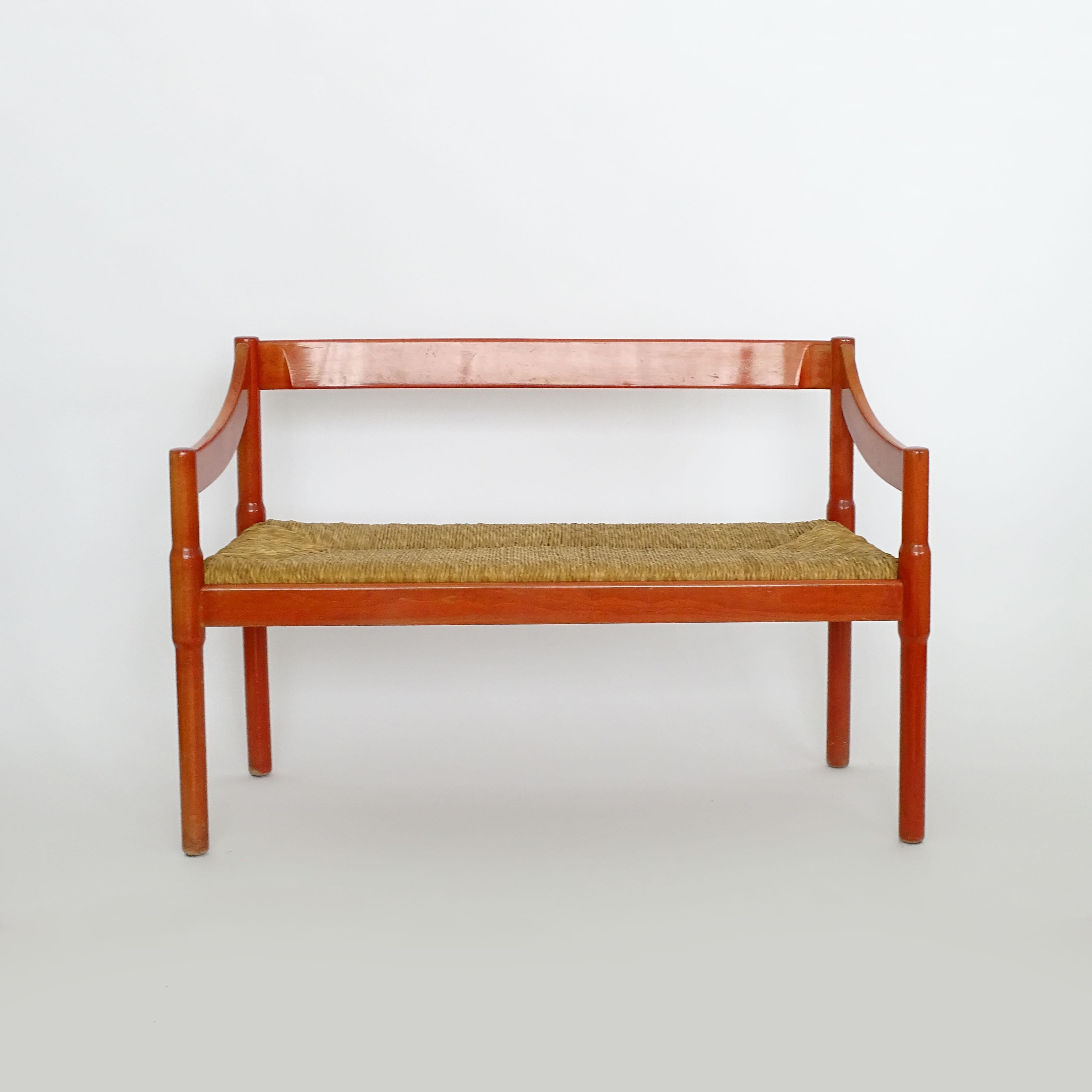 Banc en carimate rouge de Vico Magistretti pour Cassina, Italie 1958 en vente 1