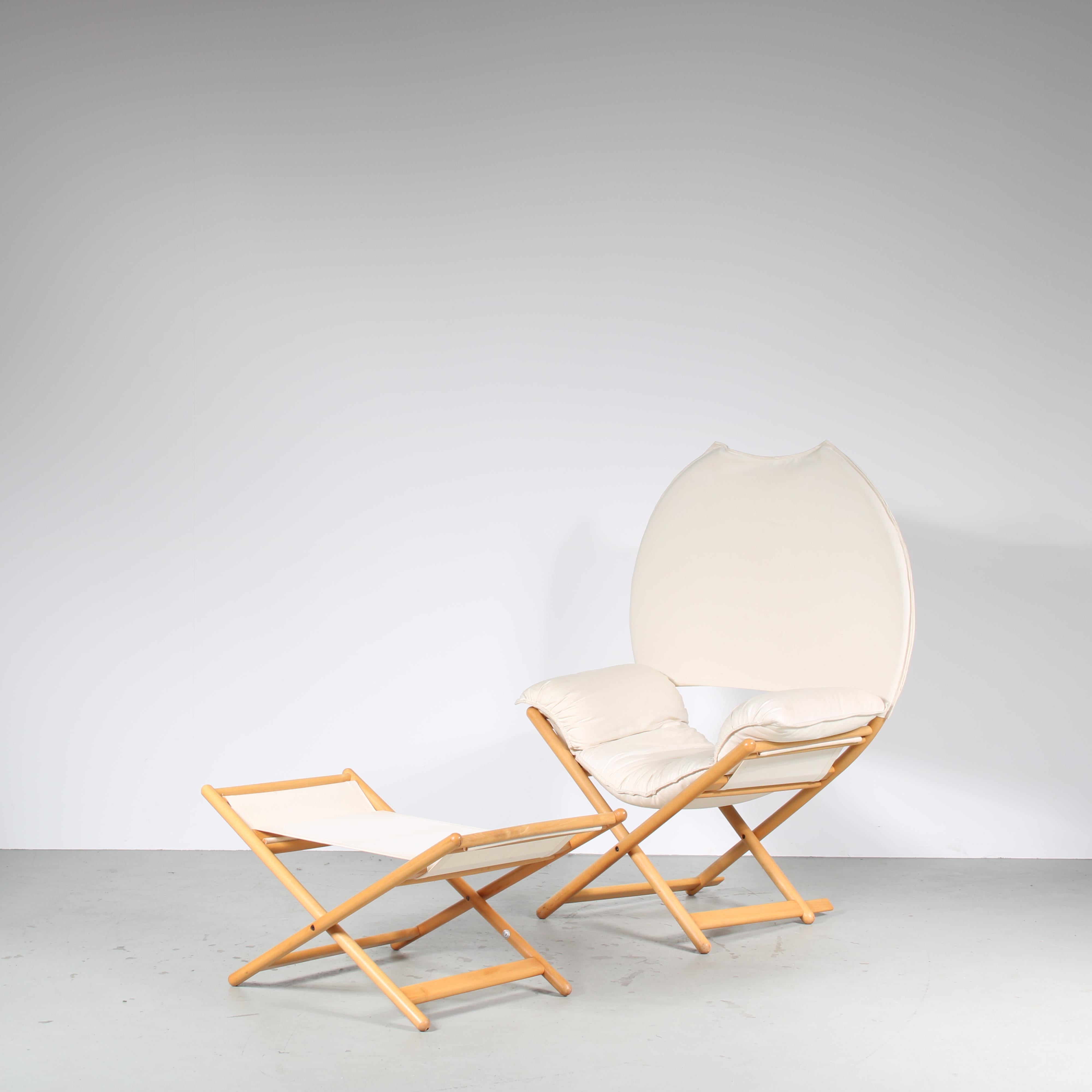 An iconic “Regina D’ Africa” (Queen of Africa) chair with matching stool designed by Vico Magistretti, manufactured by Alias in Italy around 1970.

The set contains one lounge chair and one stool, both foldable and made of high quality beech wood