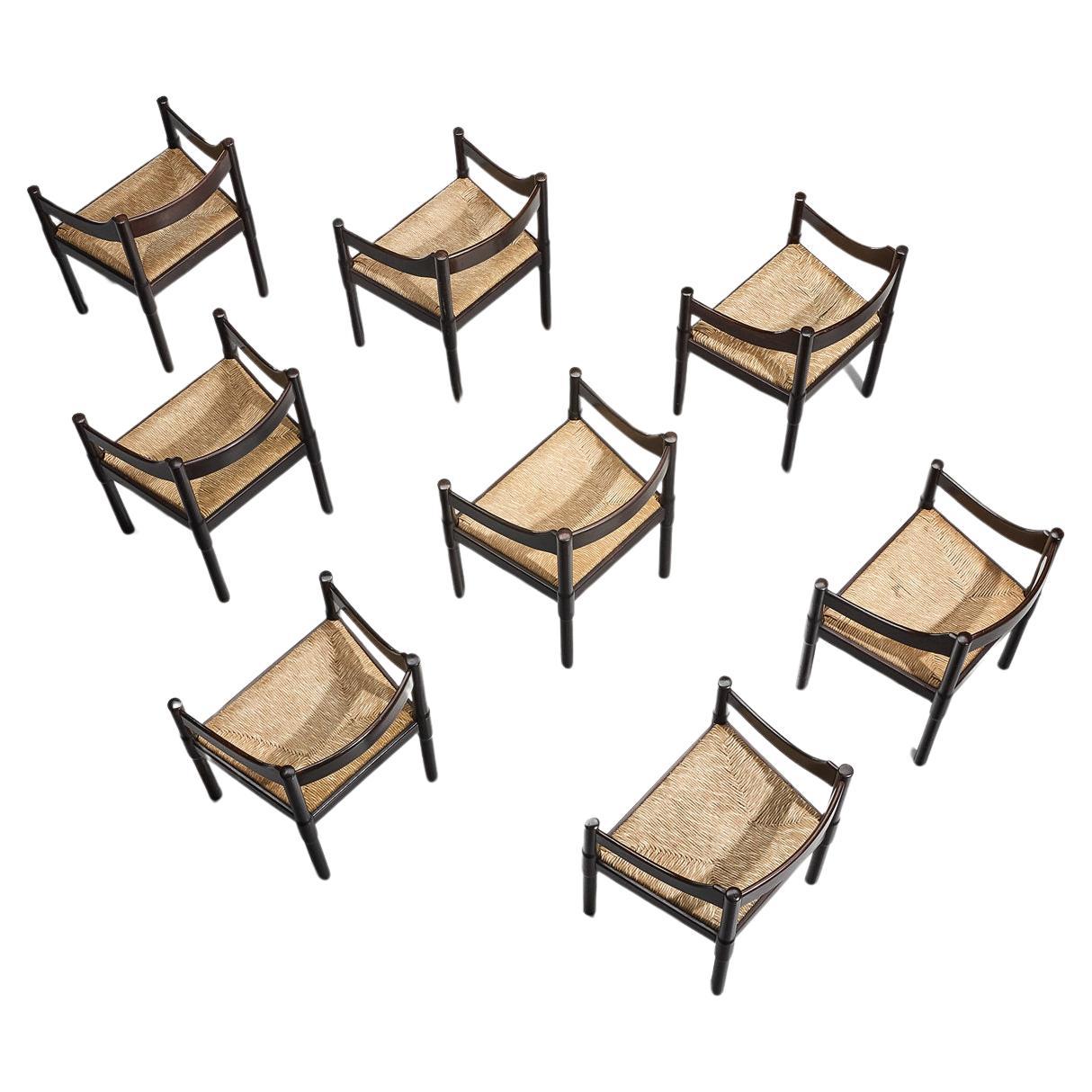 Vico Magistretti Ensemble de huit chaises de salle à manger 'Carimate' avec sièges en jonc  en vente