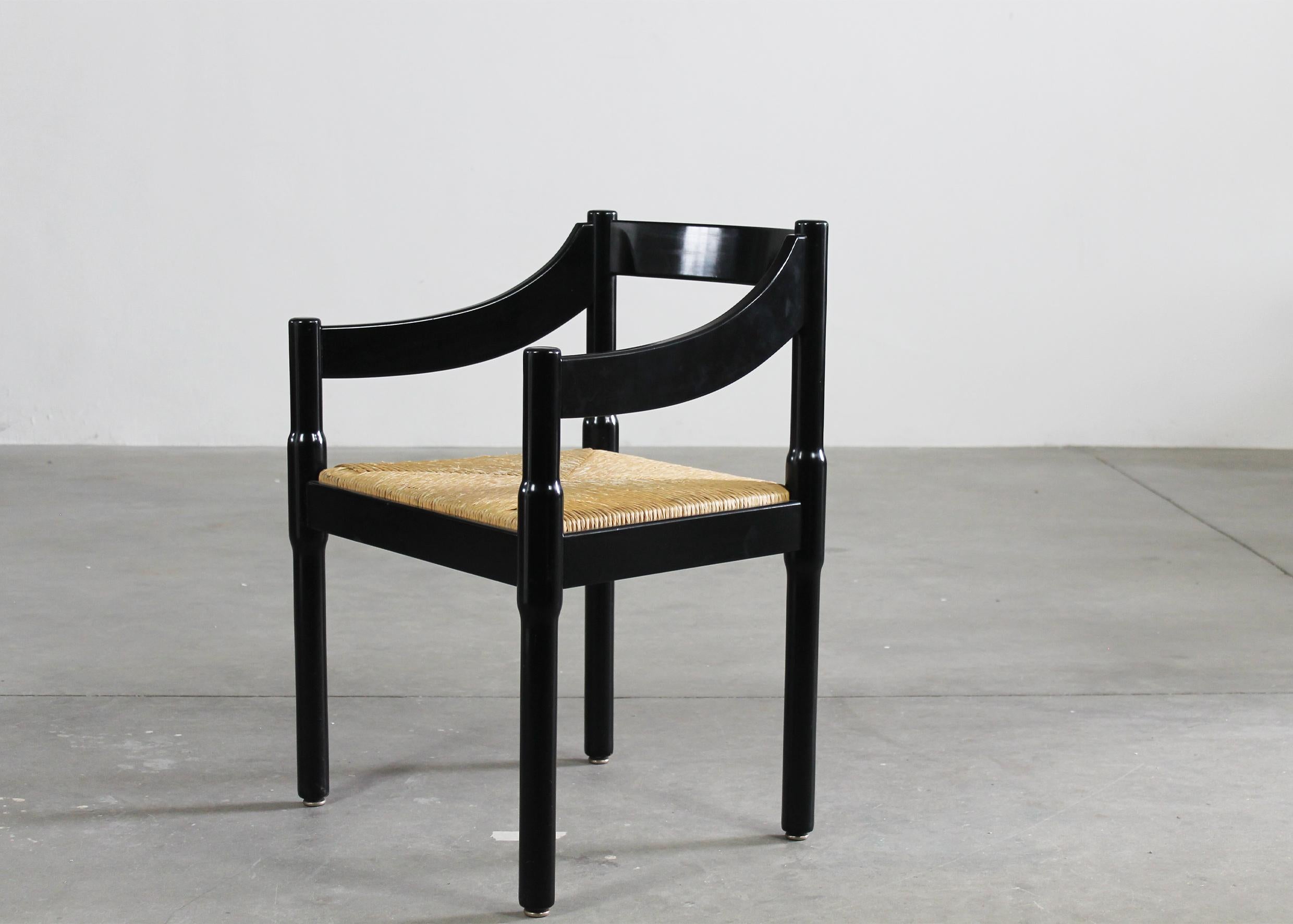 Straw Vico Magistretti Set of Six Black Carimate Chairs by Cassina 1960s For Sale