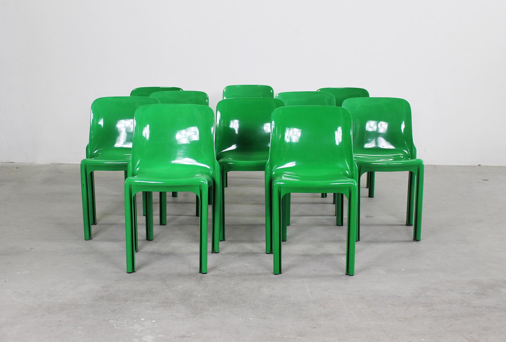 Vico Magistretti Set of Ten Green Selene Chairs by Artemide 1970s Italy In Good Condition In Montecatini Terme, IT