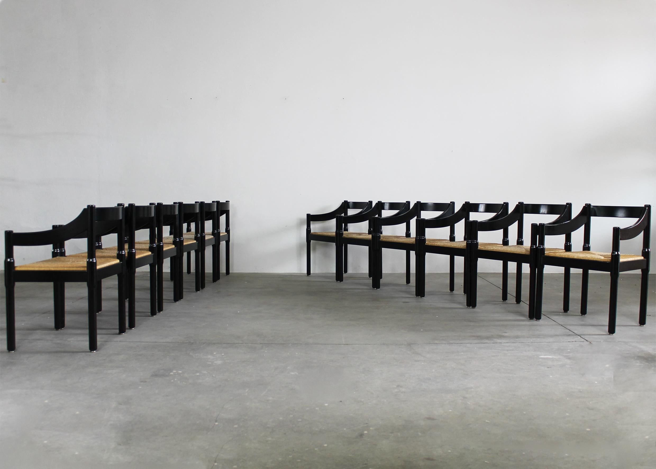 Mid-Century Modern Vico Magistretti Set of Twelve Black Carimate Chairs by Cassina 1960s For Sale