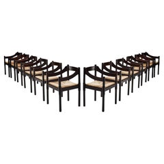 Vico Magistretti - Ensemble de douze chaises de salle à manger 'Carimate' en paille 