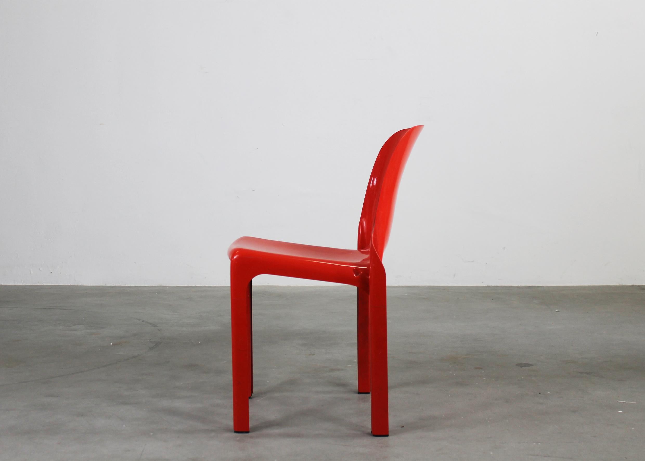 Plastic Vico Magistretti Set of Two Red Selene Chairs by Artemide 1970s For Sale