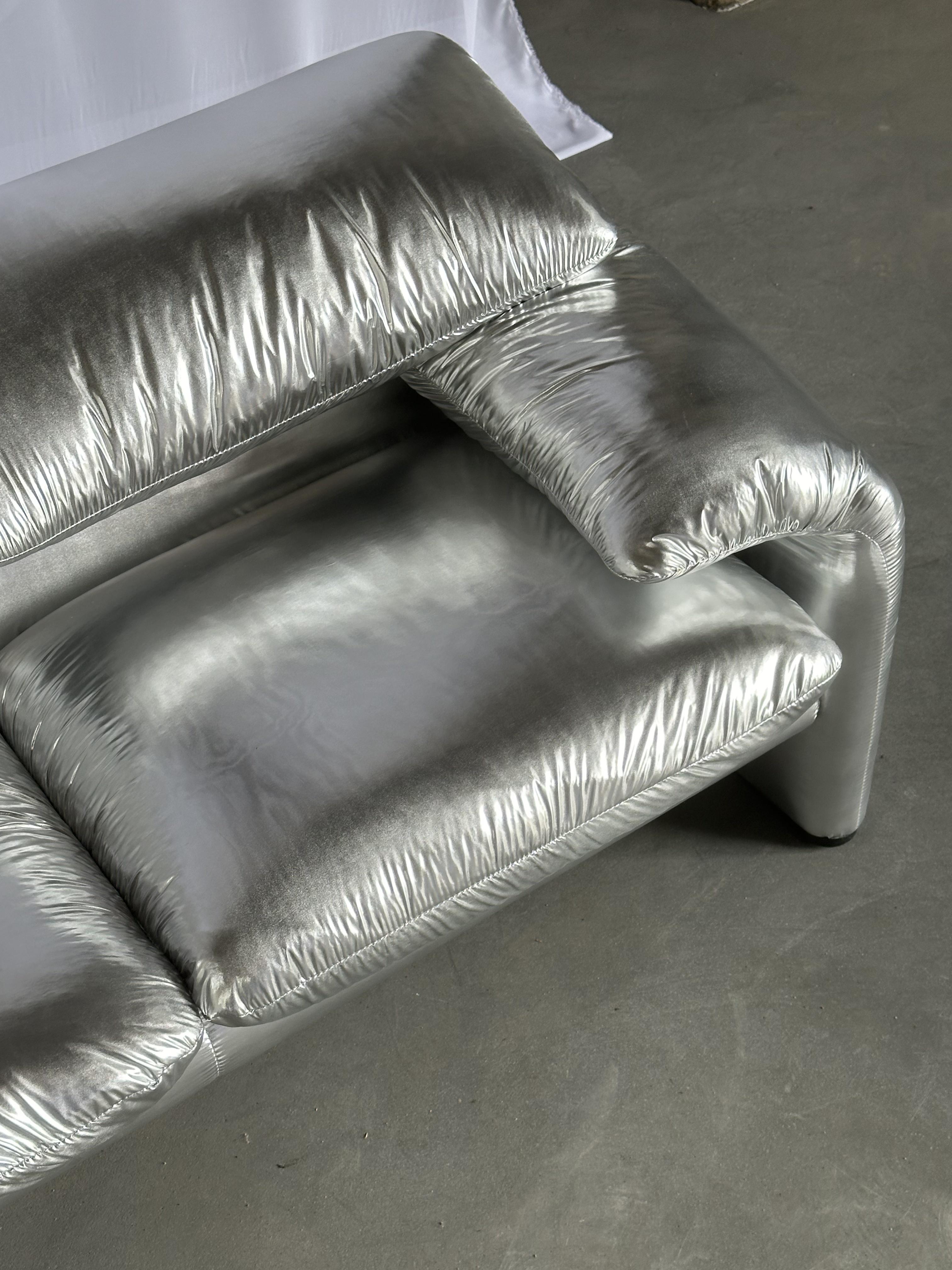 Acrylique Vico Magistretti Silver Maralunga Canapé deux places pour Casssina en vente