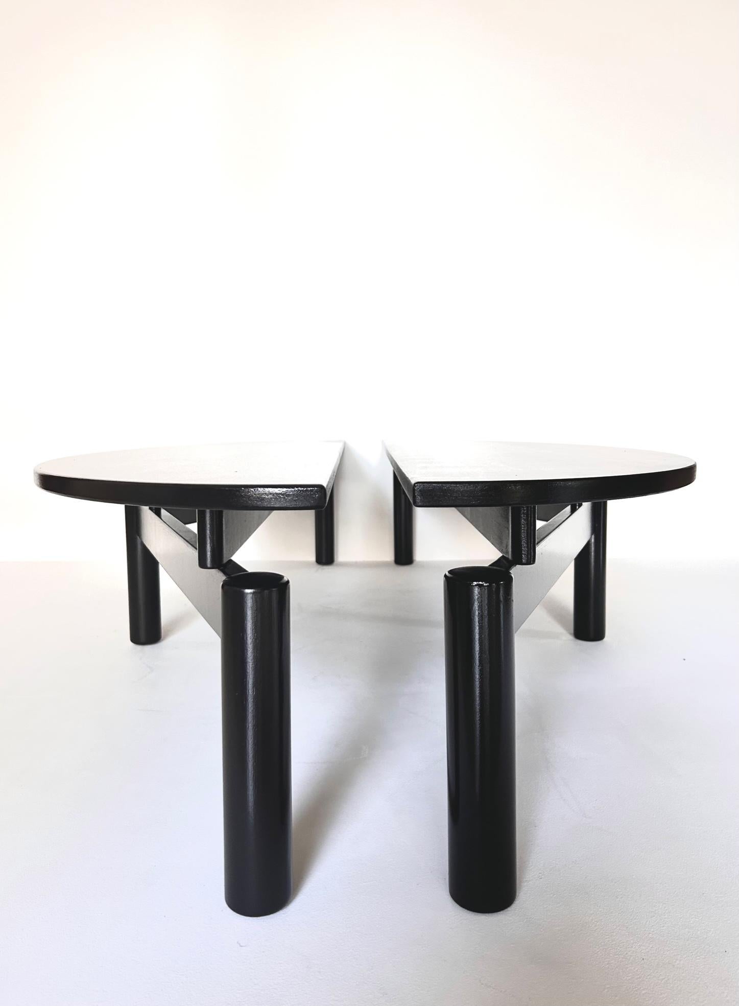 Vico Magistretti Sinbad Coffee Table by Cassina, 1980's For Sale 3