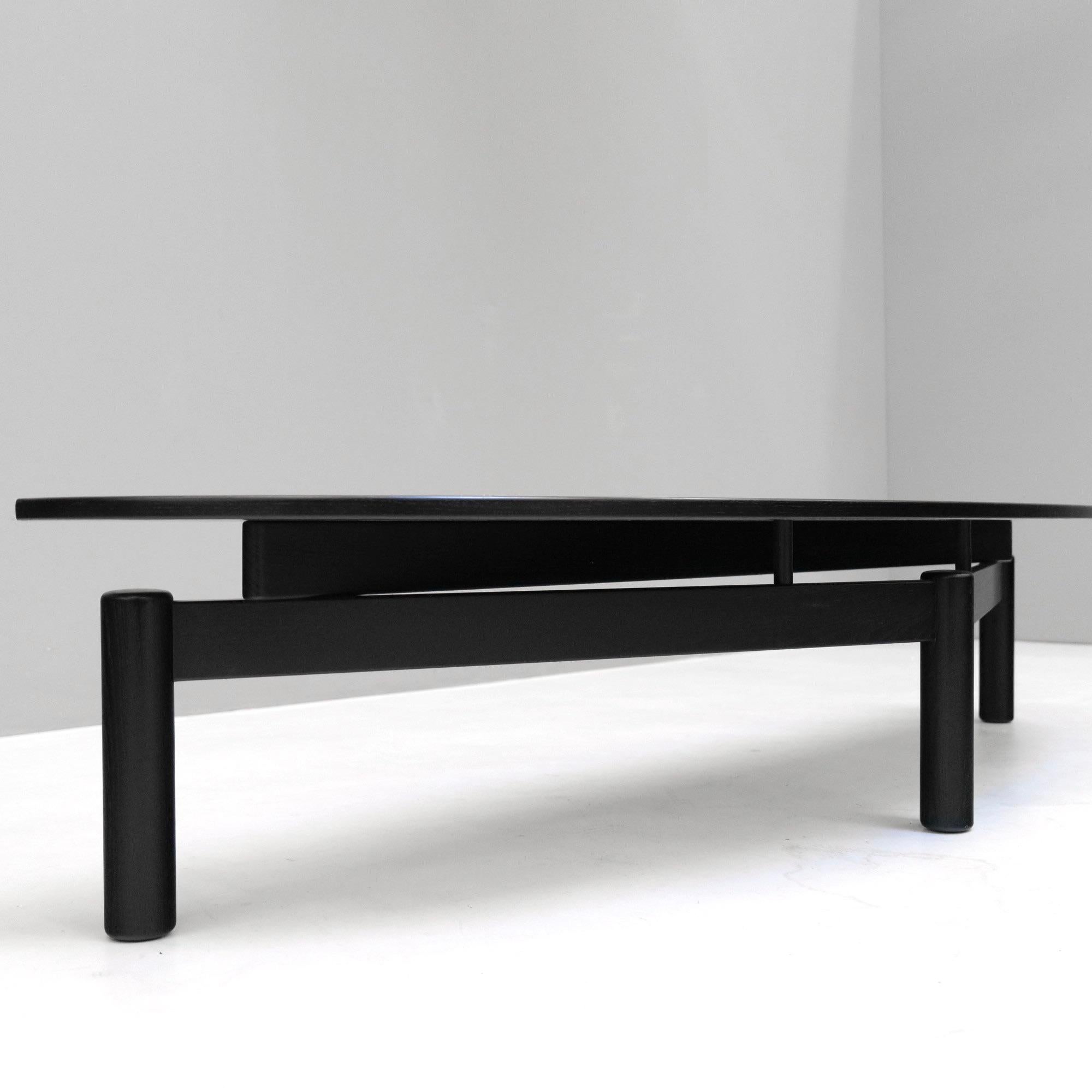 Post-Modern Vico Magistretti, Sinbad Couchtisch, Console for Cassina, 1980