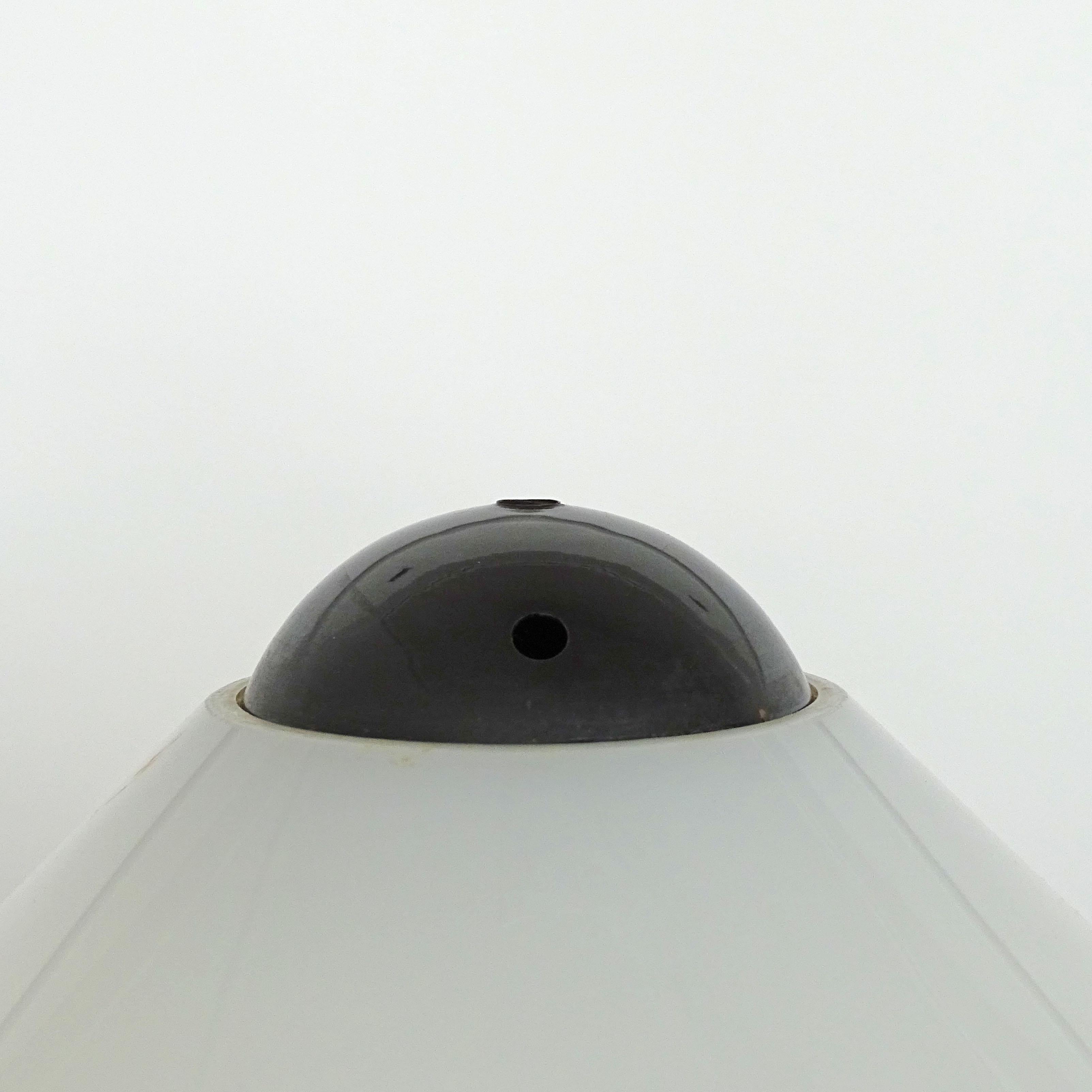 Lampada da terra Vico Magistretti Snow per Oluce, Italia 1973 In condizioni buone in vendita a Milan, IT
