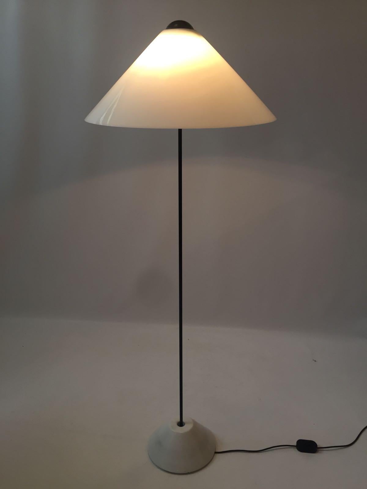 Late 20th Century Vico Magistretti 'Snow' Floor Lamp for Oluce, Italy, 1973 For Sale