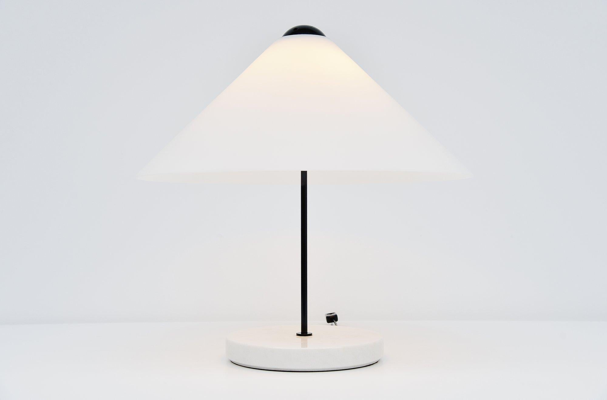 Mid-Century Modern Vico Magistretti Snow Table Lamp Oluce, 1973