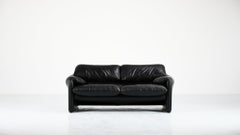Vico Magistretti:: canapé modèle 675 Maralunga pour Cassina