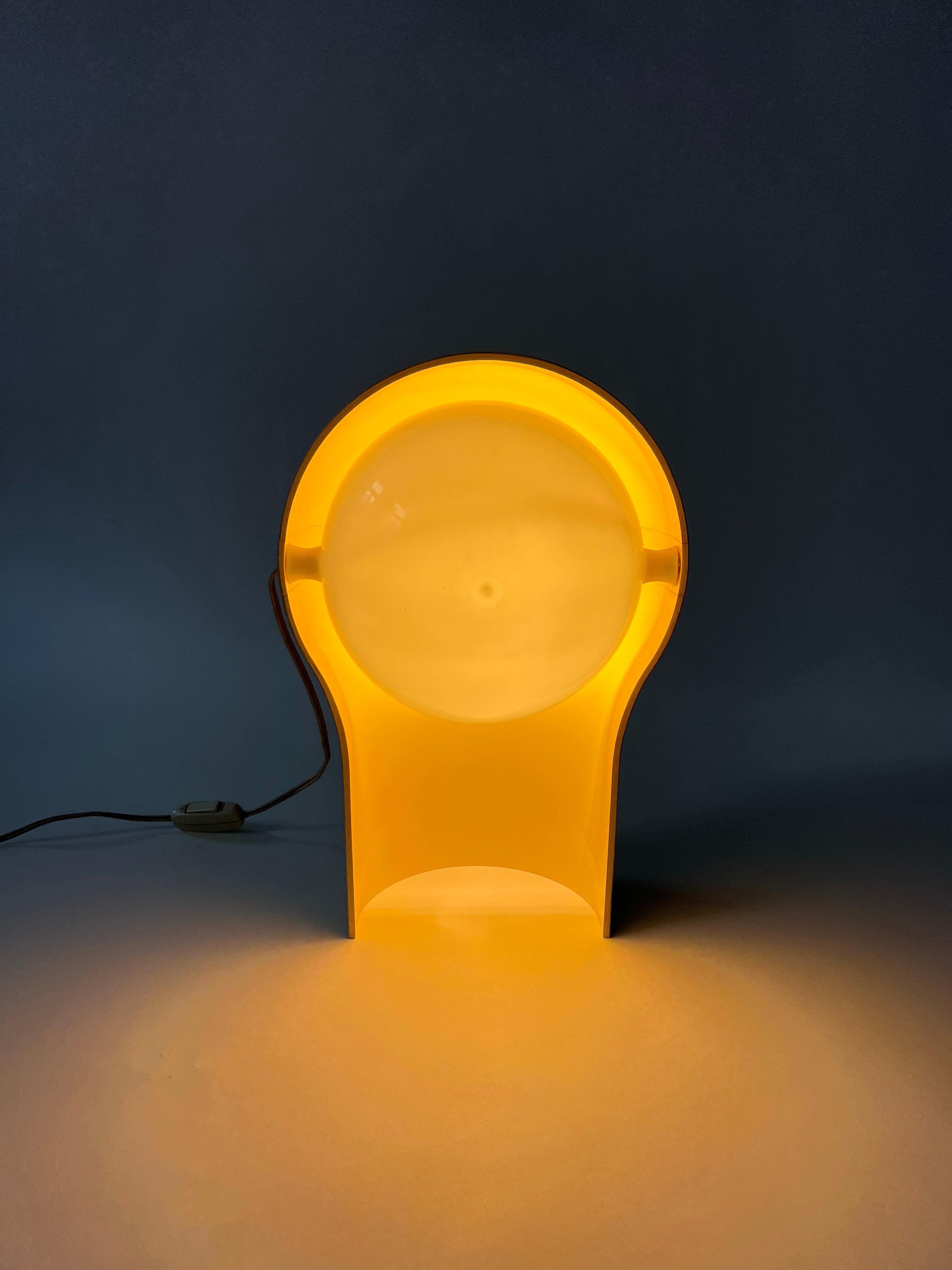 Vico Magistretti Telefono-Lampe für Artemide (Italienisch)
