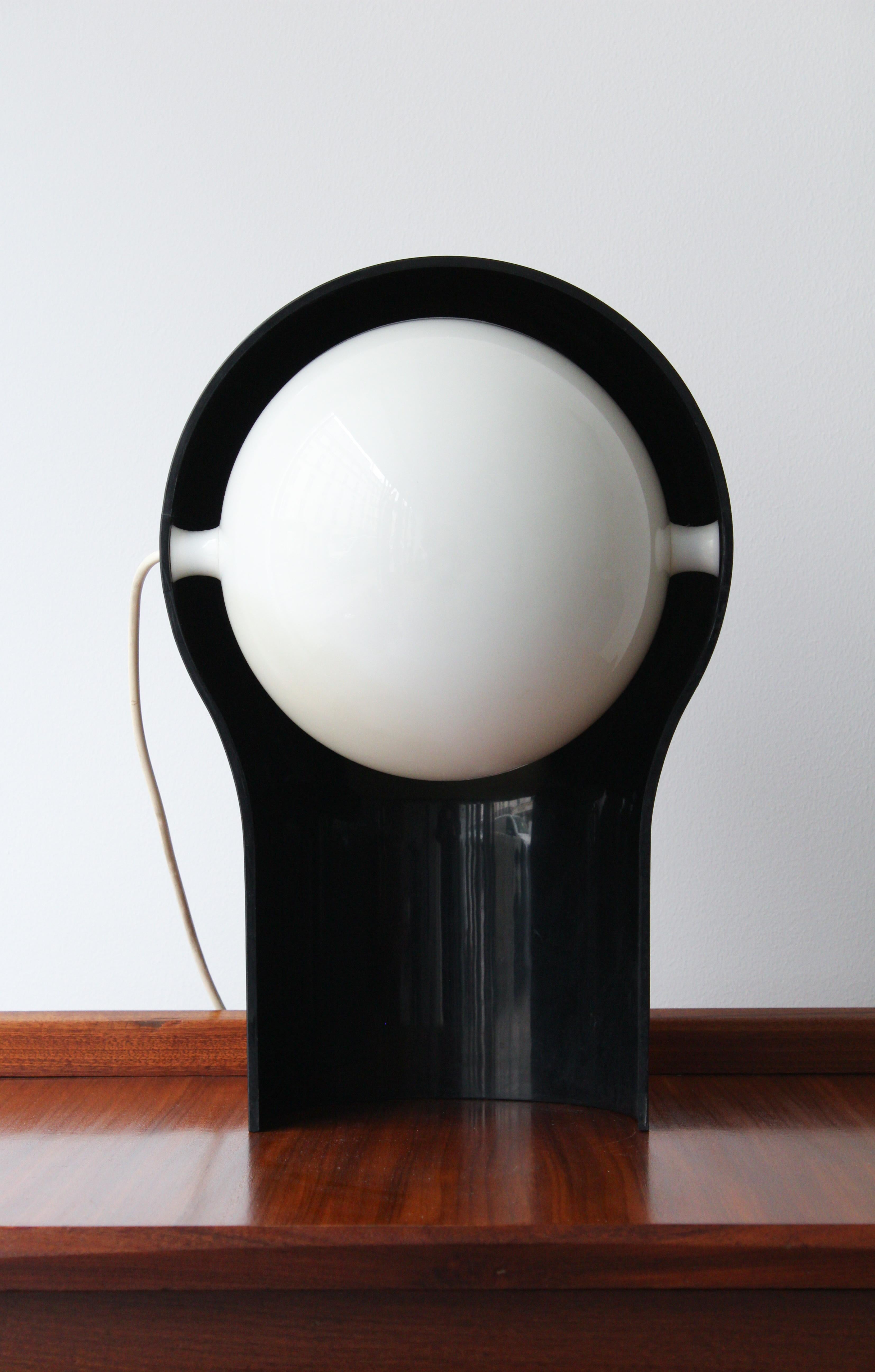 Vico Magistretti “Telegono” lamp, 1960s In Good Condition For Sale In Paris, IDF