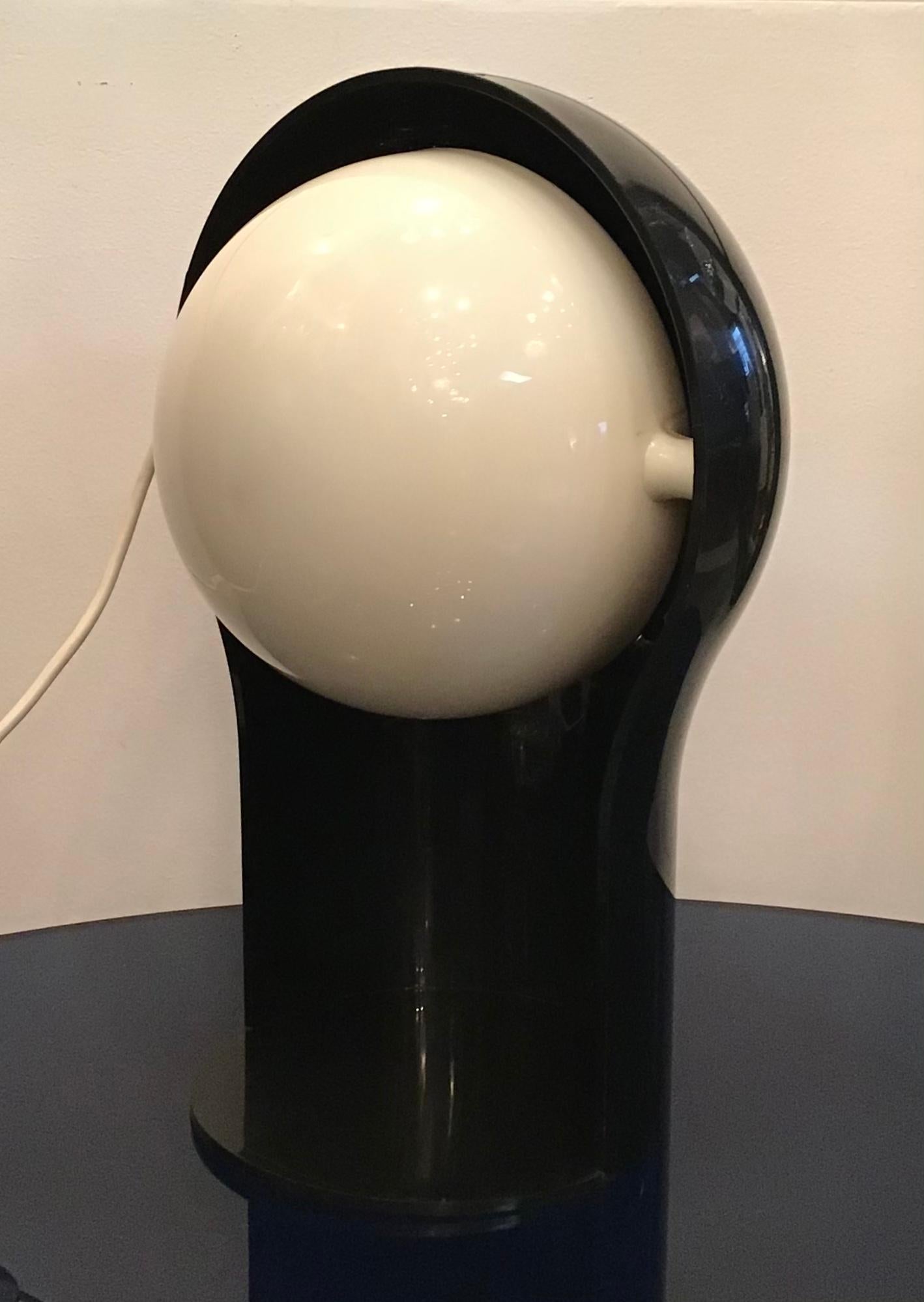 Vico Magistretti “Telegono” Table Lamp 1966 Perplex, Italy For Sale 3