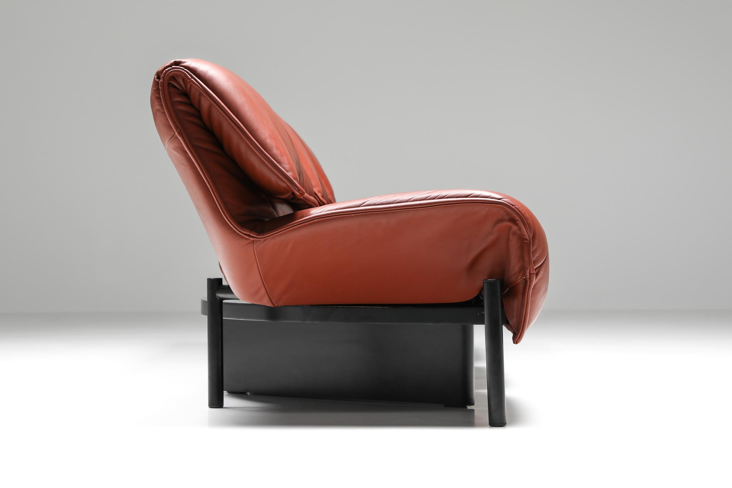 Vico Magistretti Veranda Sofa for Cassina, Italian Design, Leather, 1970's In Excellent Condition In Antwerp, BE