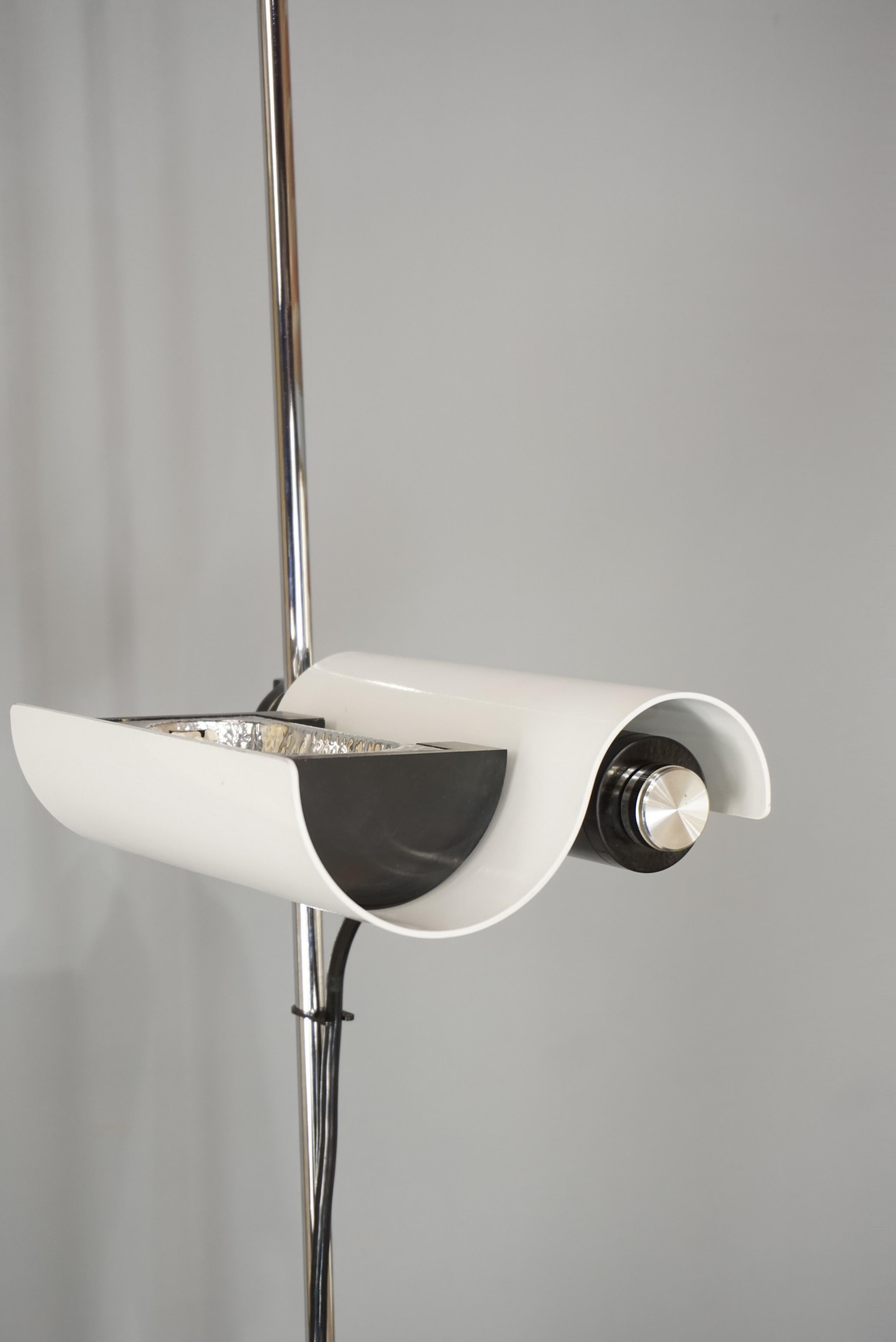 Vico Magistretti's DIM 333 White Floor Lamp Design from the 1970s  4
