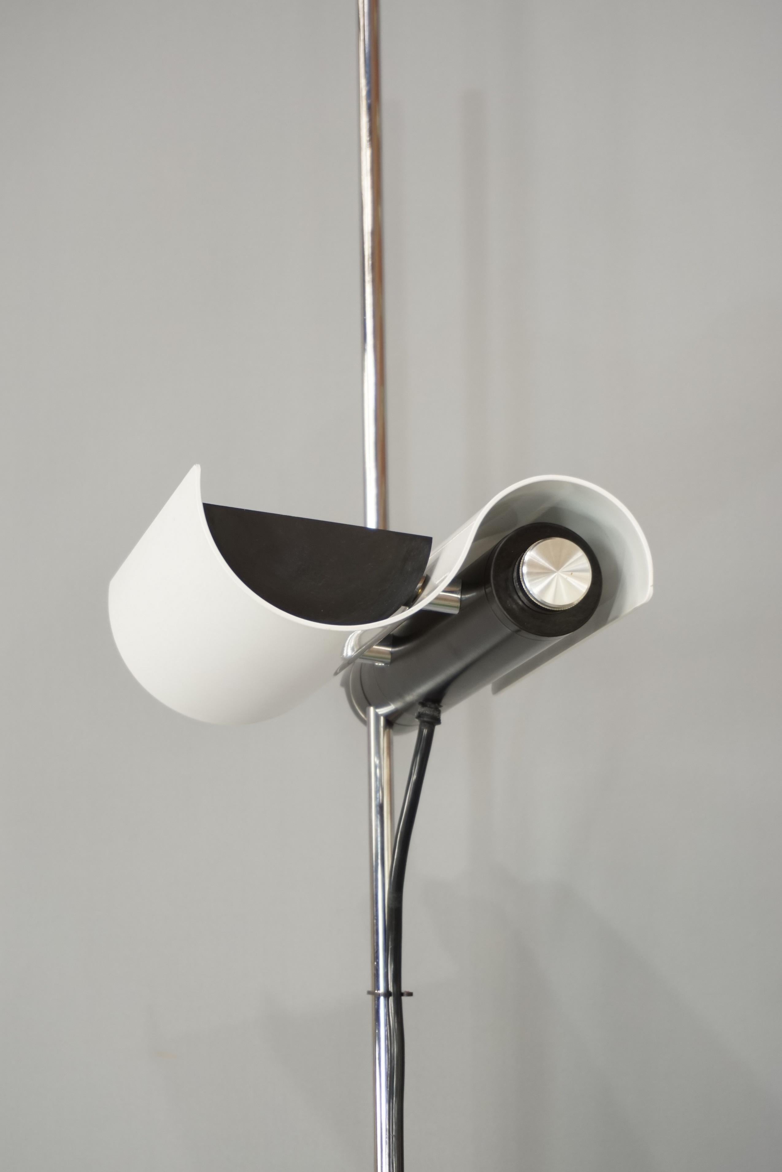 Vico Magistretti's DIM 333 White Floor Lamp Design from the 1970s  7