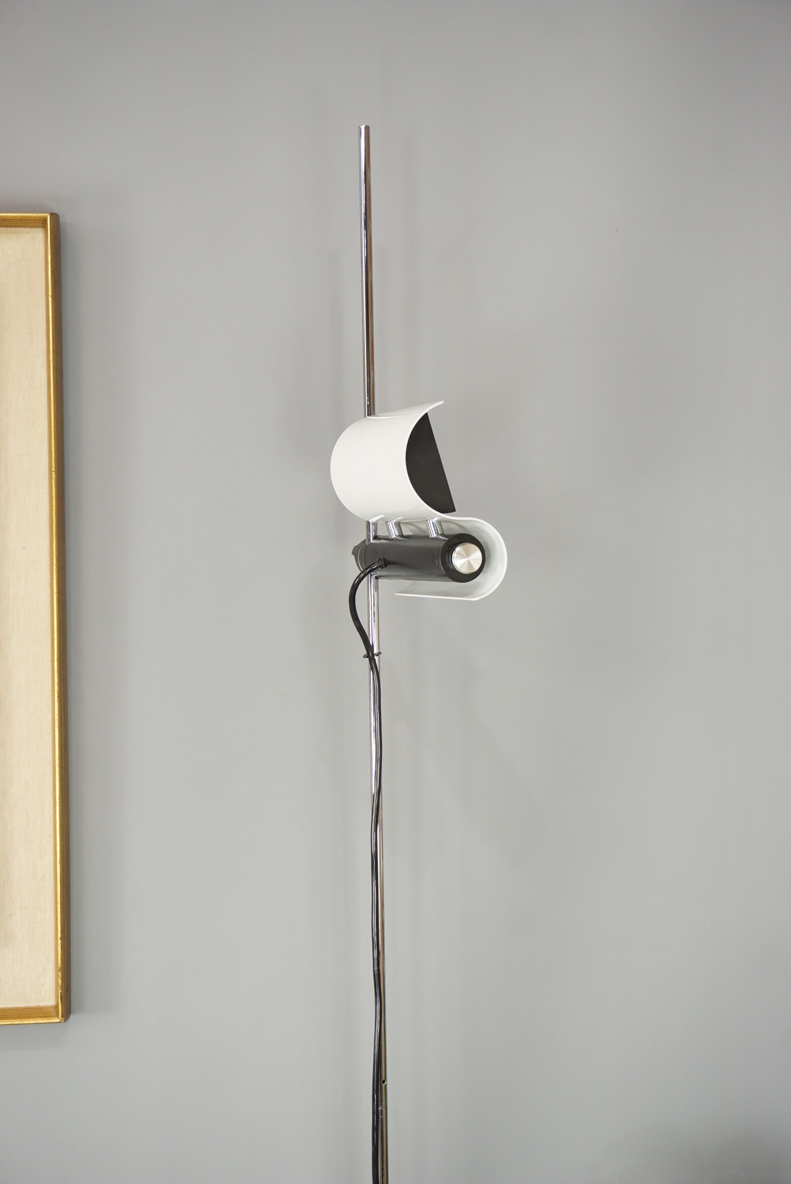 Vico Magistretti's DIM 333 White Floor Lamp Design from the 1970s  11
