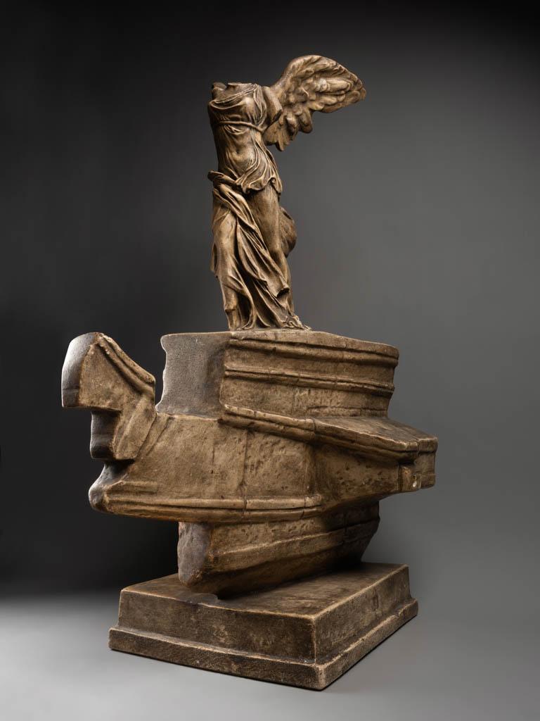 Rare and exeptional sculpture made of oakumed plaster in two elements assembled representing the 