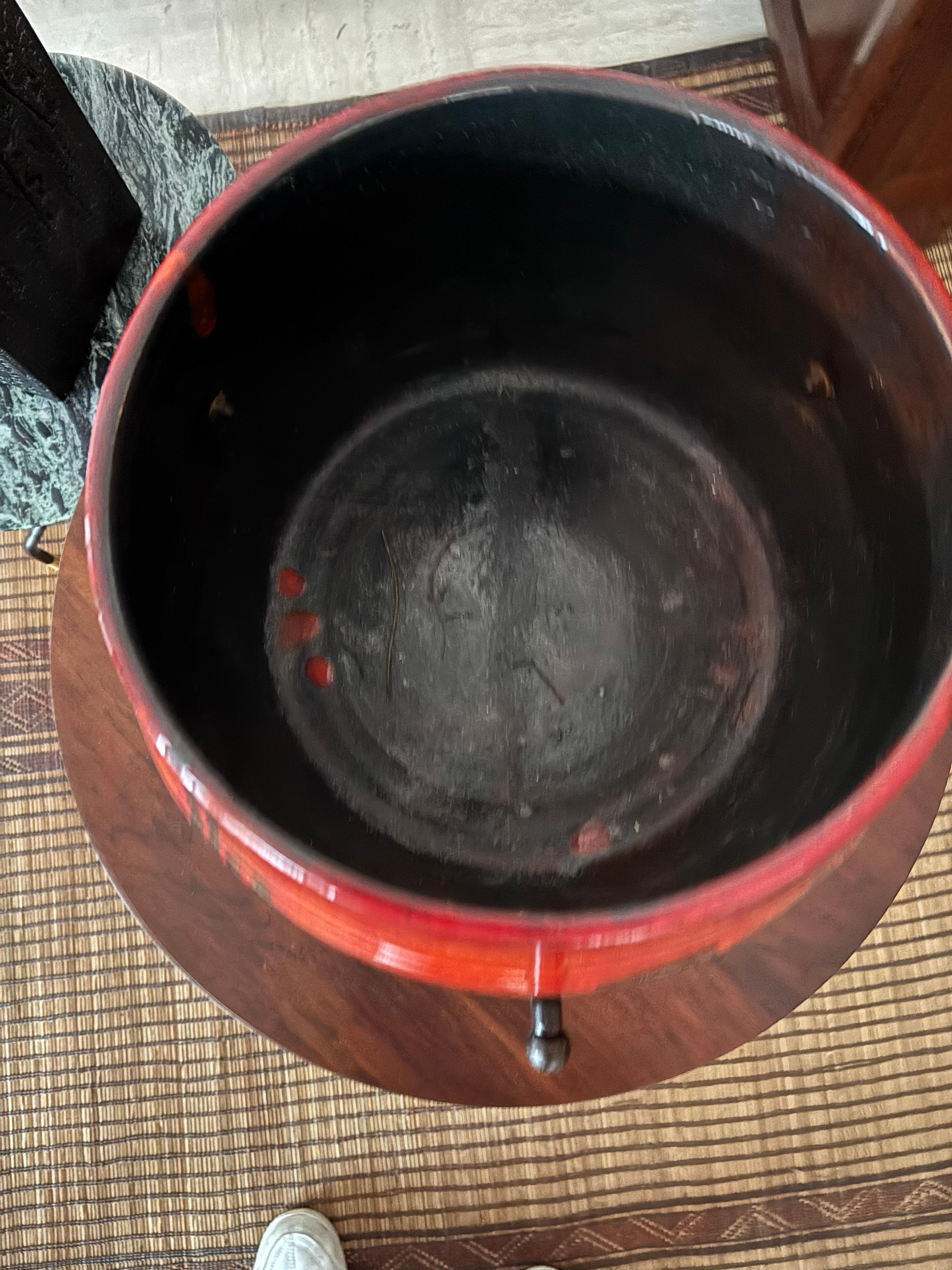 Metà XX secolo Victor Cerrato Portavaso in ceramica rossa e nera del Midcentury 1960s in vendita