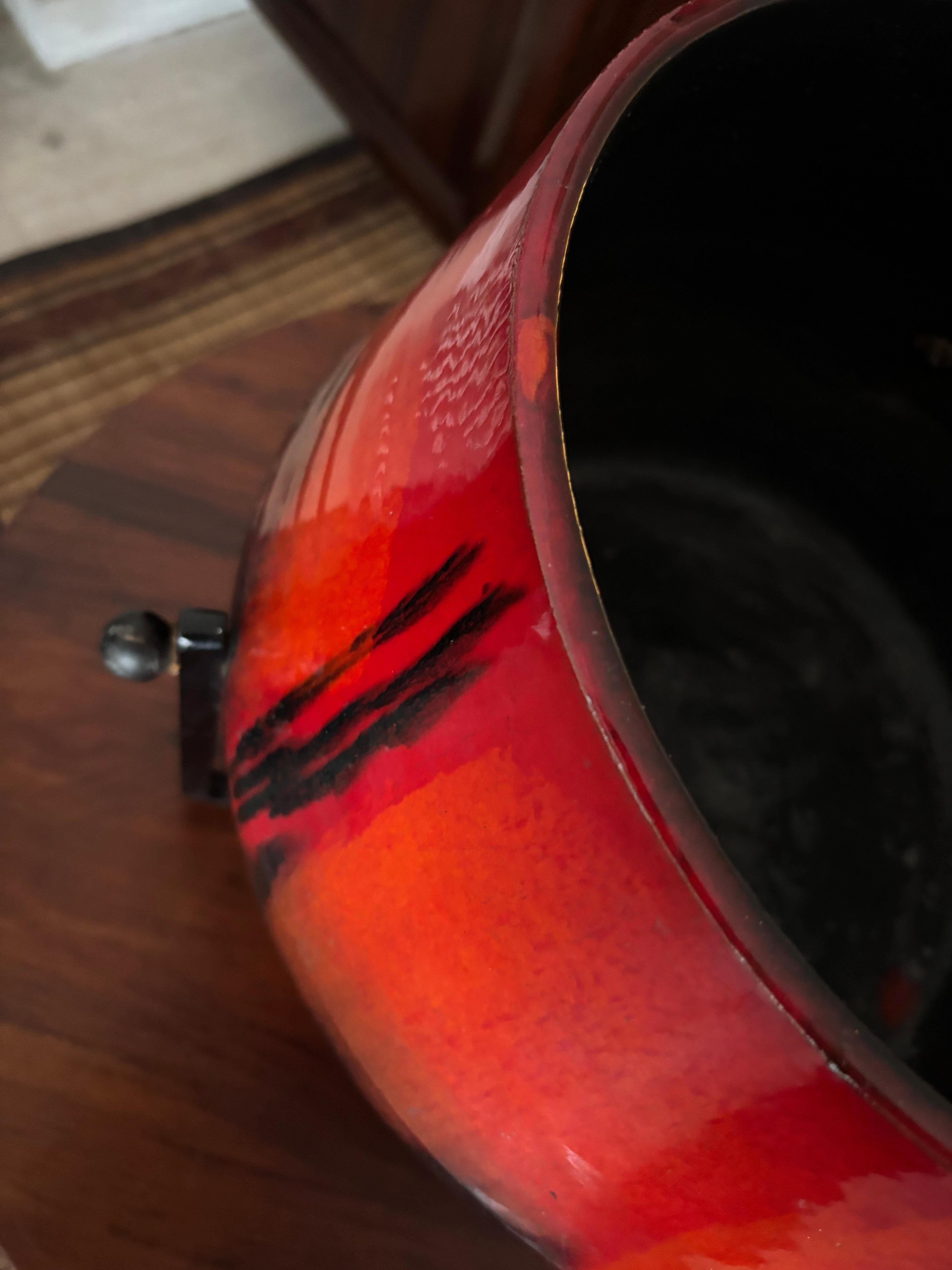 Victor Cerrato Portavaso in ceramica rossa e nera del Midcentury 1960s in vendita 2