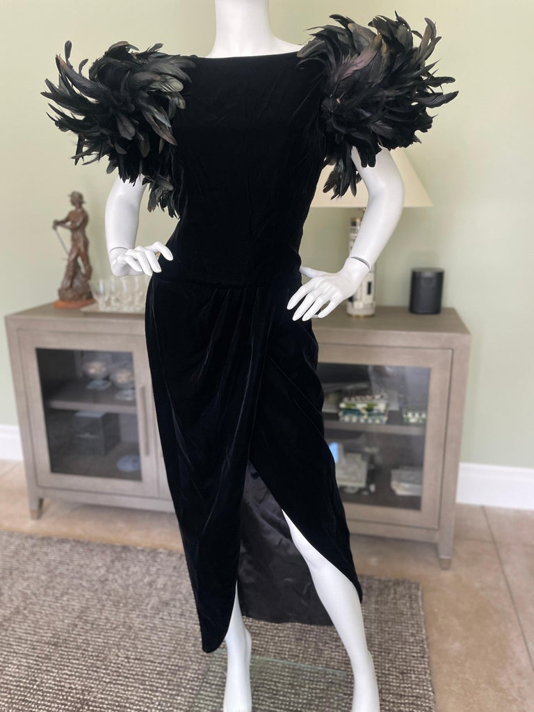 Victor Costa 1980's Black Velvet Evening Dress w Coq Feather Shoulders In Excellent Condition For Sale In Cloverdale, CA
