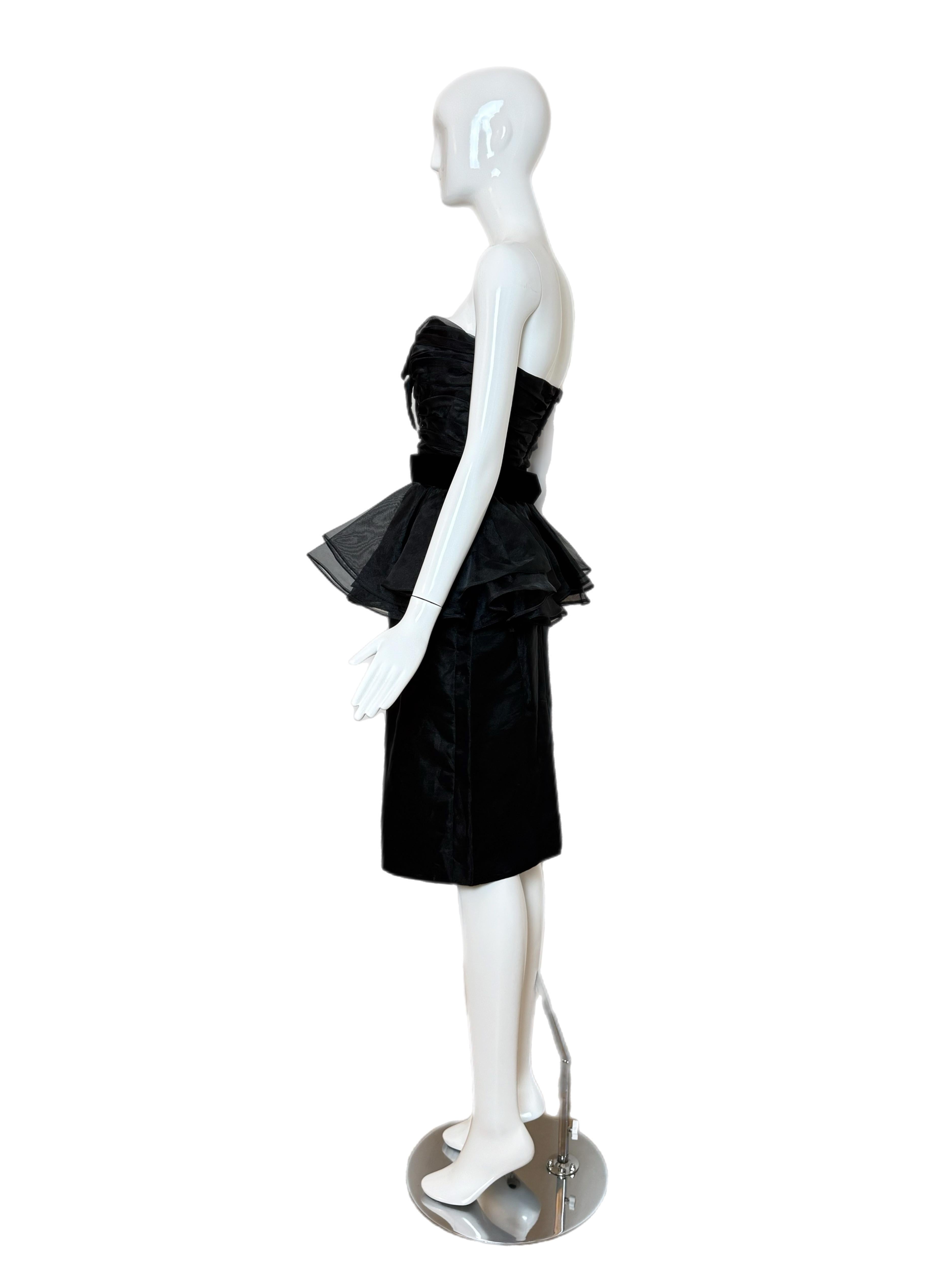 Victor Costa 1986 Campione d'epoca LBD Peplum Bow Ruched In condizioni Nuovo in vendita a Leonardo, NJ