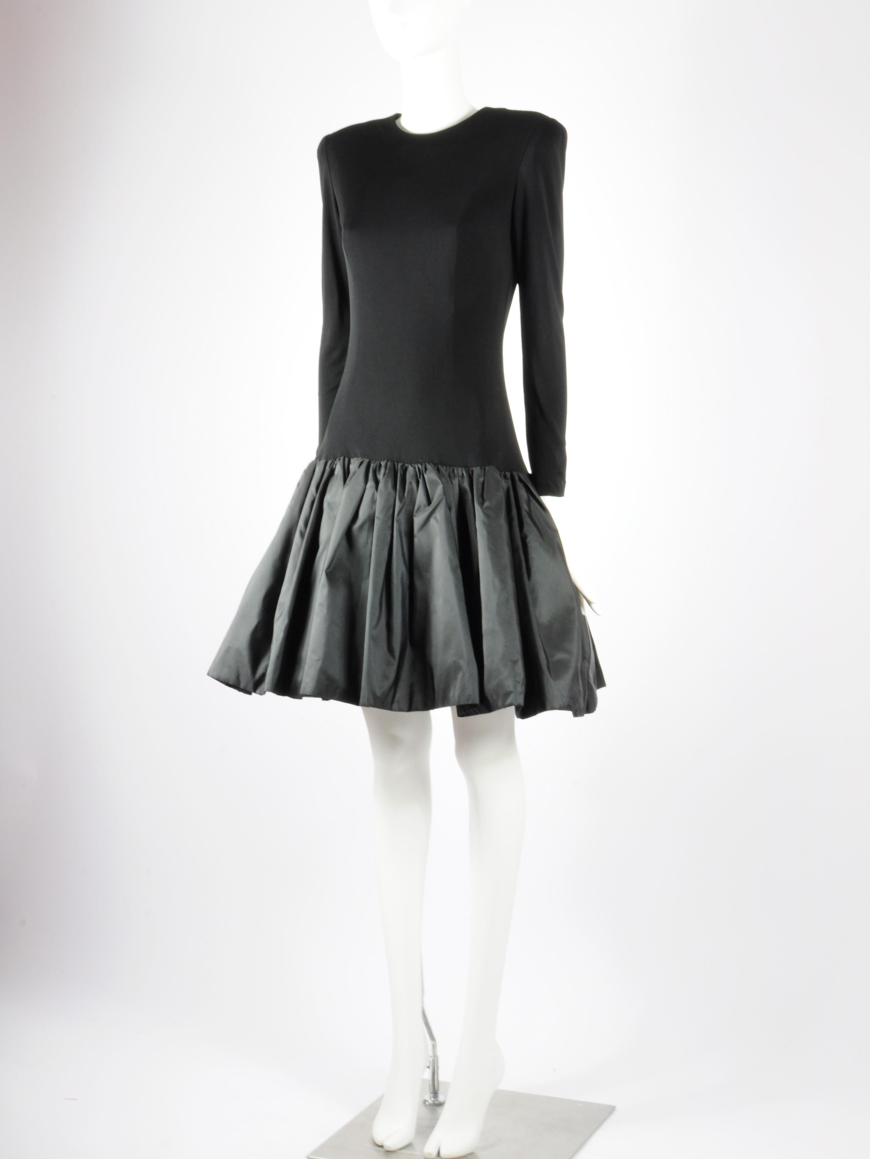 BABYONLINE Women's Homecoming Dress - A-Line Sweetheart Mini With Beads And Open Back Design