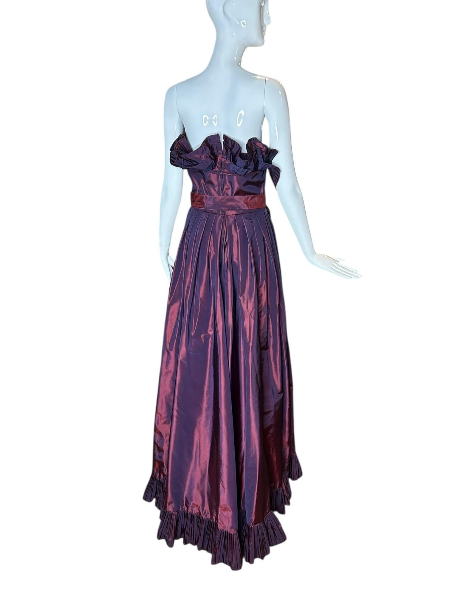 Victor Costa Robe de soirée à bretelles origami plissées violet irisé Excellent état - En vente à Kingston, NY