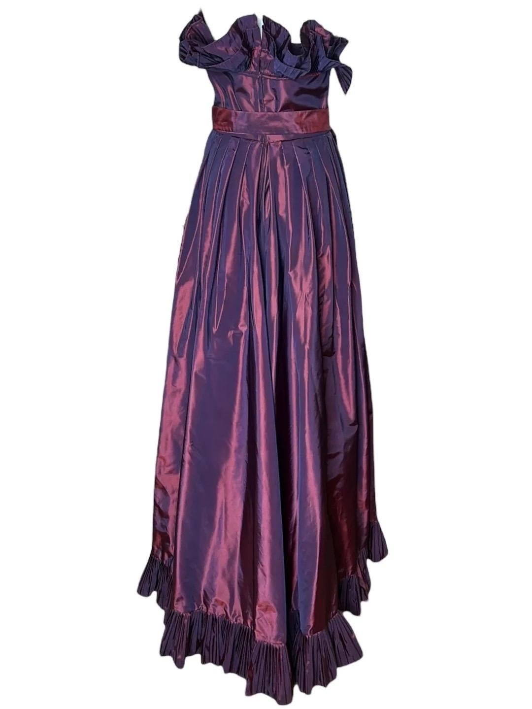 Victor Costa Robe de soirée à bretelles origami plissées violet irisé en vente 4