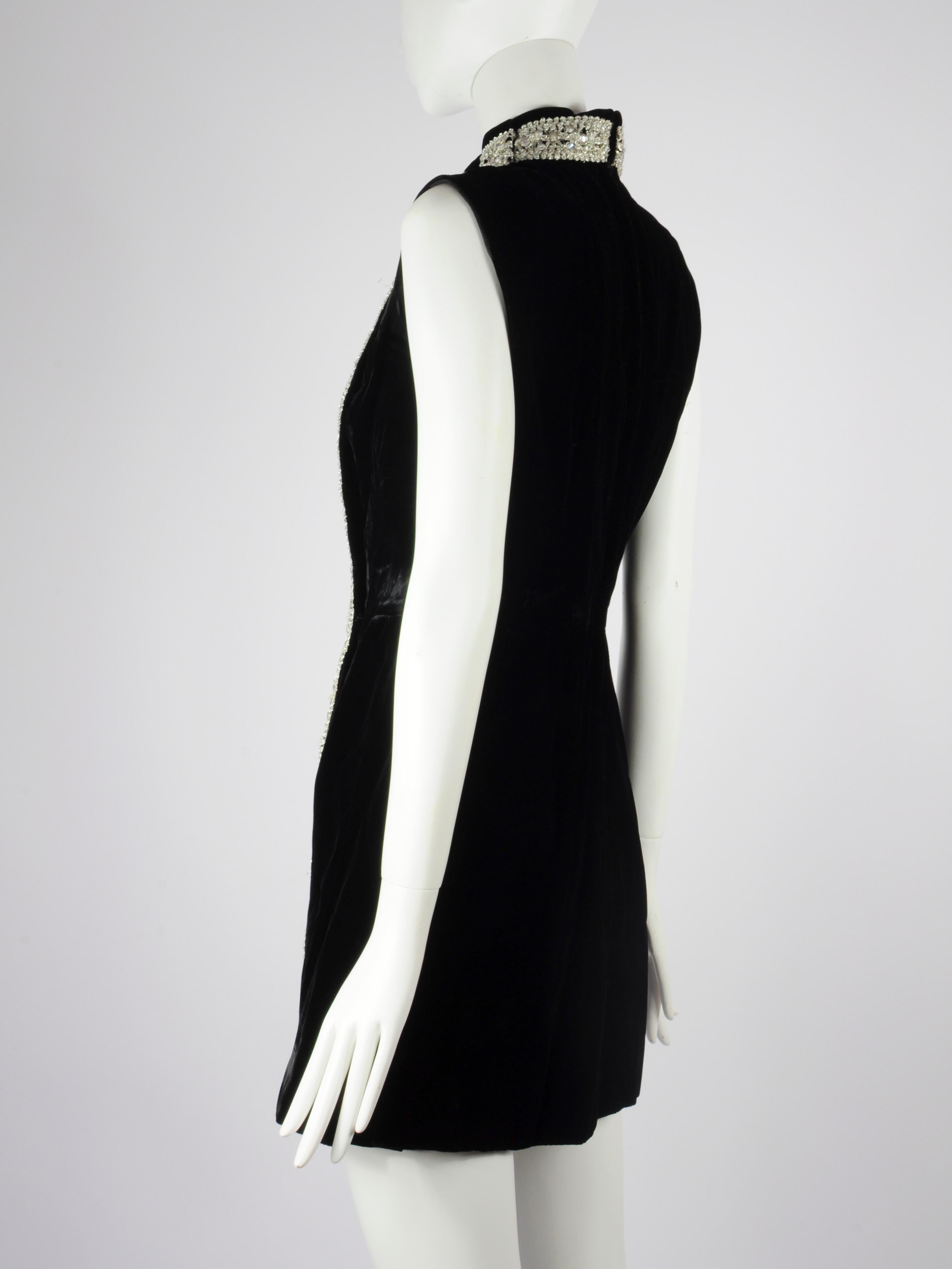 Victor Costa Romantica Velvet Mini Cocktail Dress with Silver Embroidery 1970s 2