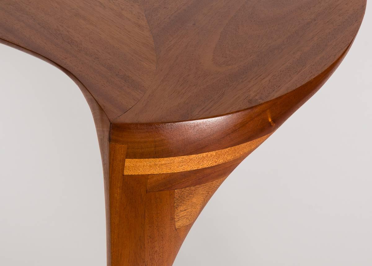 Victor DiNovi, Triangular Occasional Table, United States, 1980s In Good Condition For Sale In New York, NY