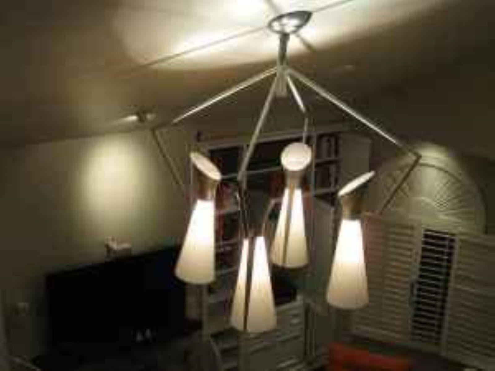 Victor Gruen for John Lautner Chandelier Hanging Lamp Mid-Century Extreme Modern In Good Condition For Sale In Monrovia, CA