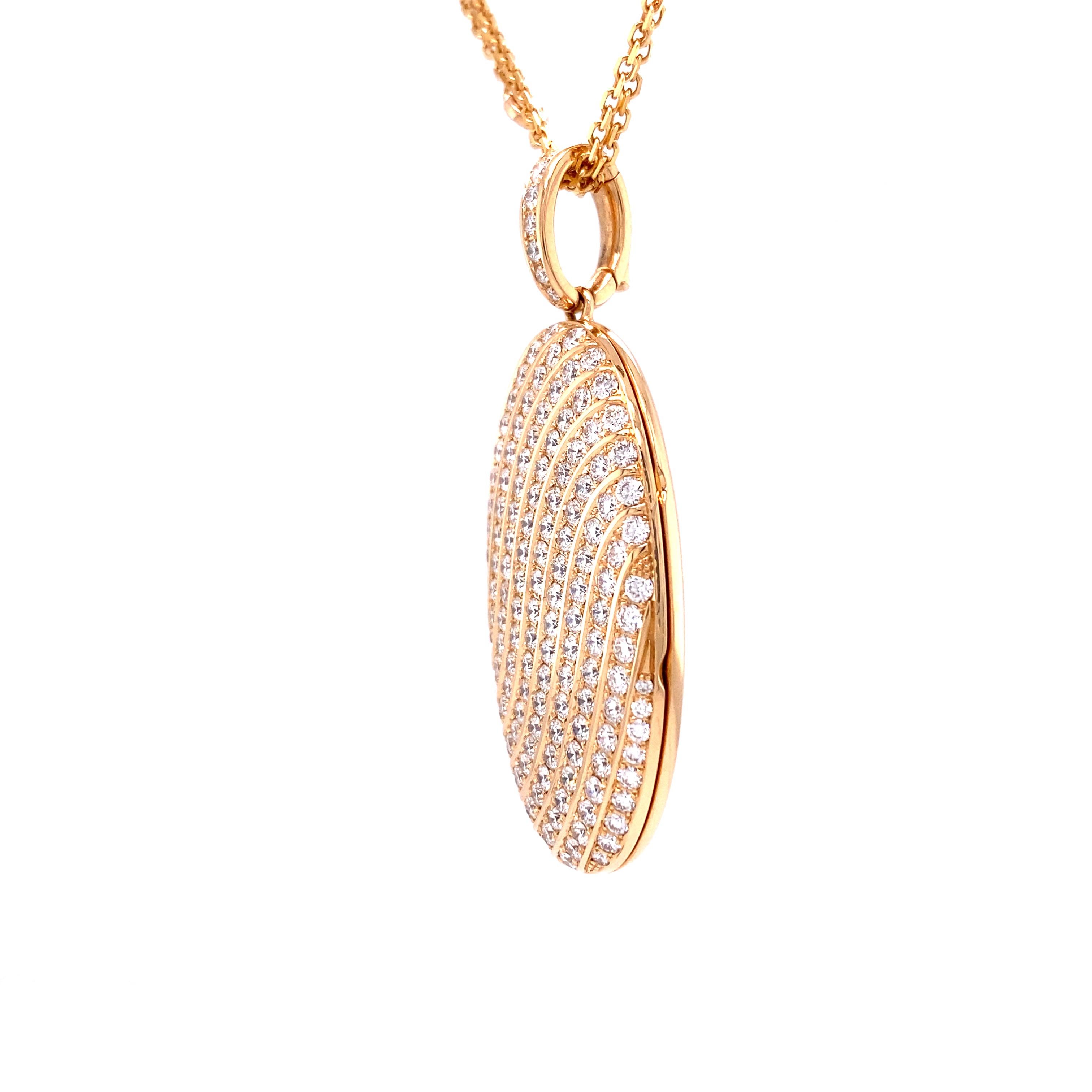 Women's Customizable Oval Locket Pendant Necklace - 18k Rose Gold - 151 Diamonds 4.18 ct For Sale