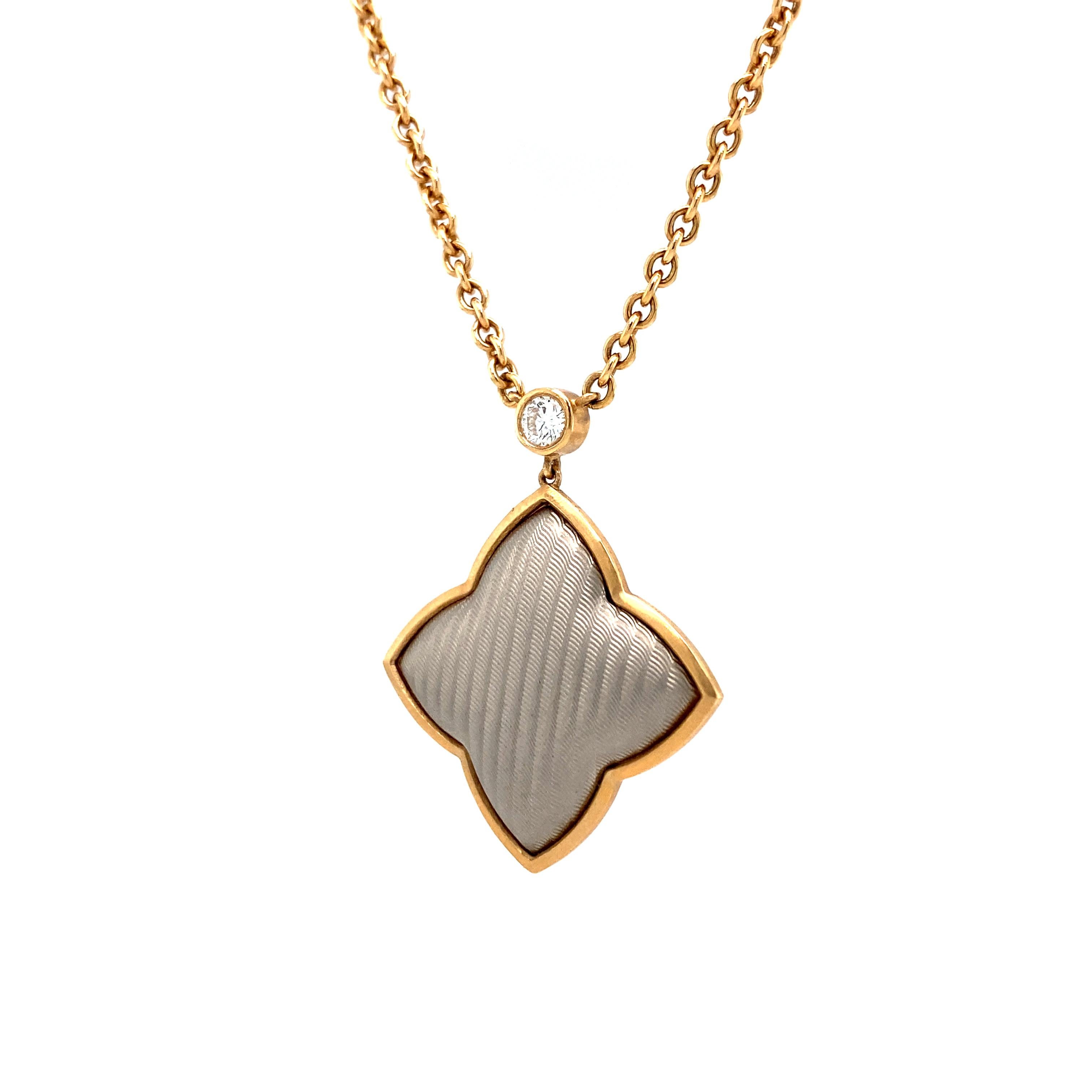 Collier Quatrefoil en or rose 18 carats avec 1 diamant 0,16 carat de diamètre 26,3 mm en vente 4