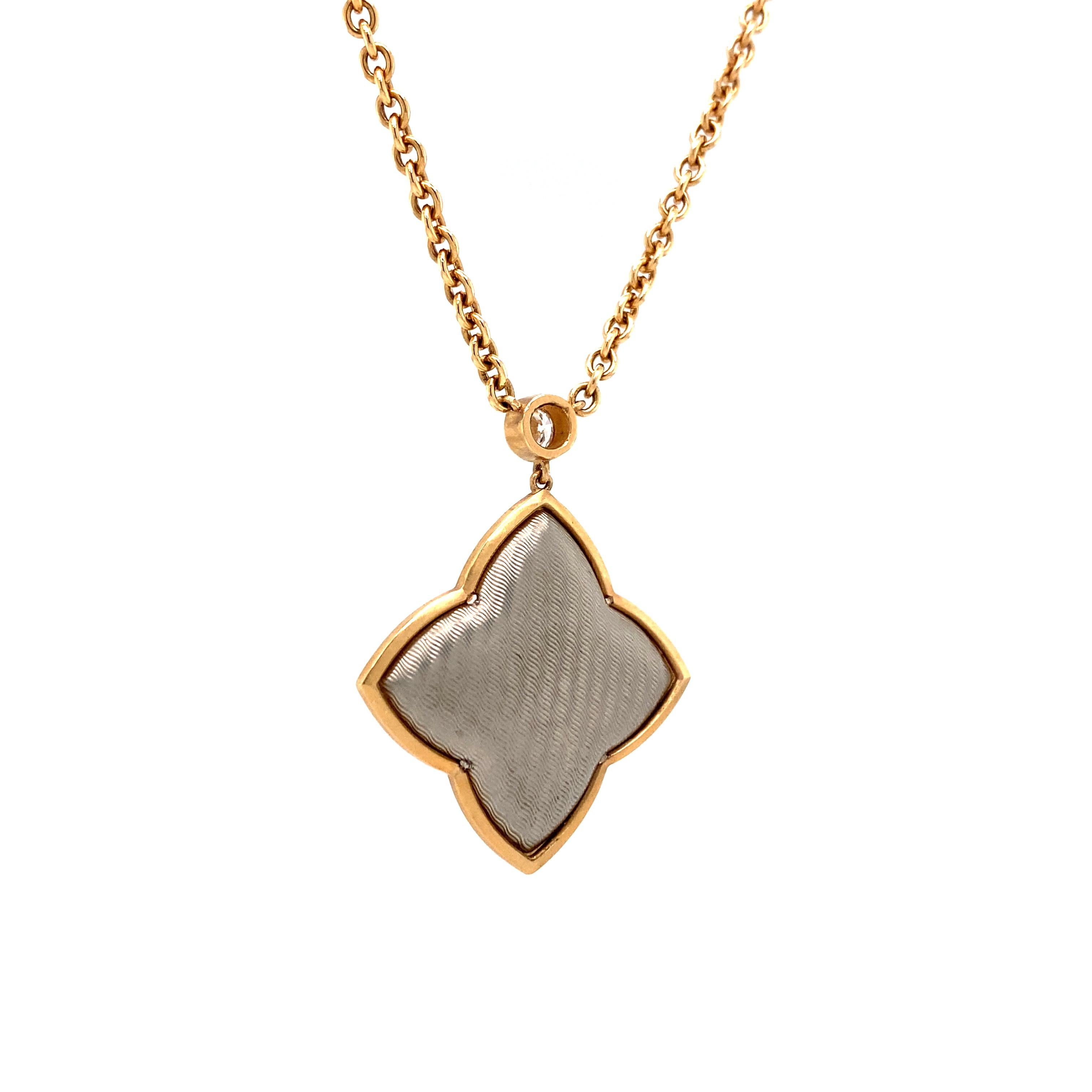 Collier Quatrefoil en or rose 18 carats avec 1 diamant 0,16 carat de diamètre 26,3 mm en vente 2
