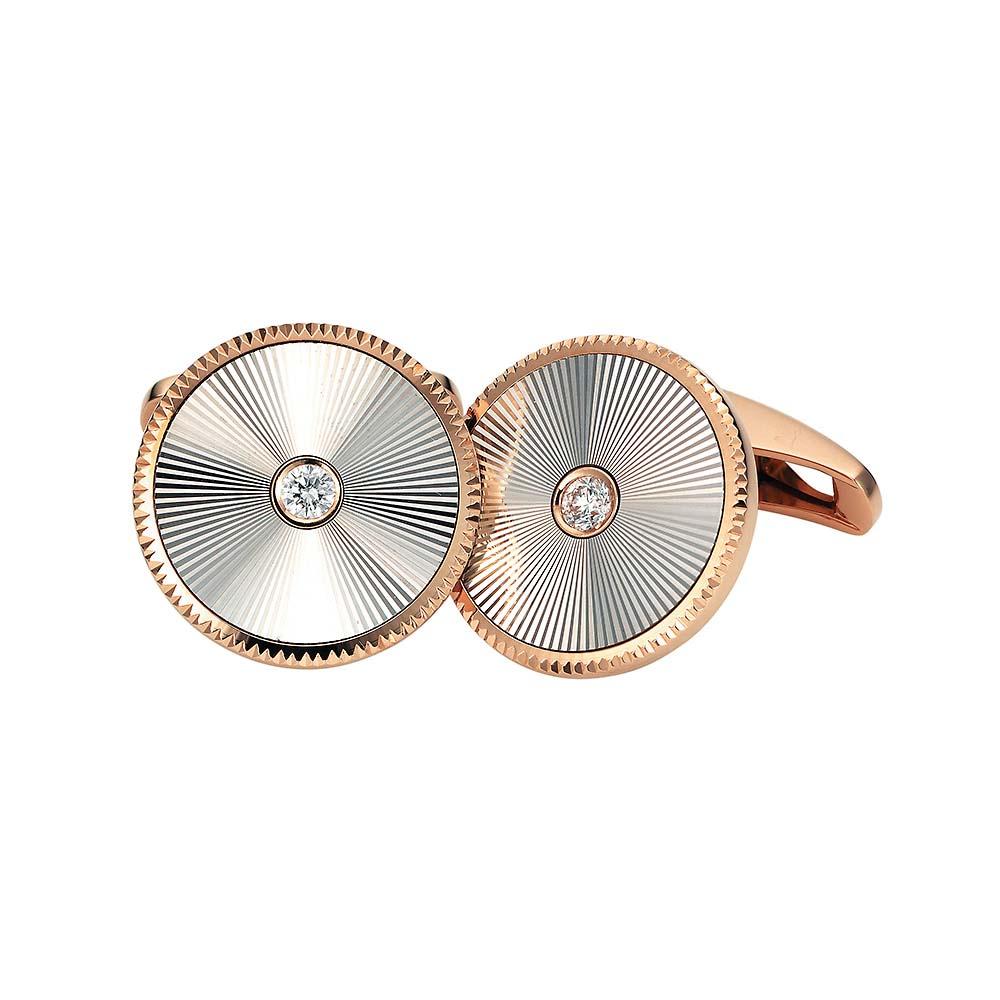  Victor Mayer Cuff links, 18k rose / white gold, 2 diamonds total 0.20 ct, G VS

Reference: V1611/00/00/00/10C
Material: 18k rose gold/white gold
Diamonds: 2 diamonds total 0.20 ct, G VS
Dimensions: Ø approx. 19 mm
Edition limited to: 500 pairs

We