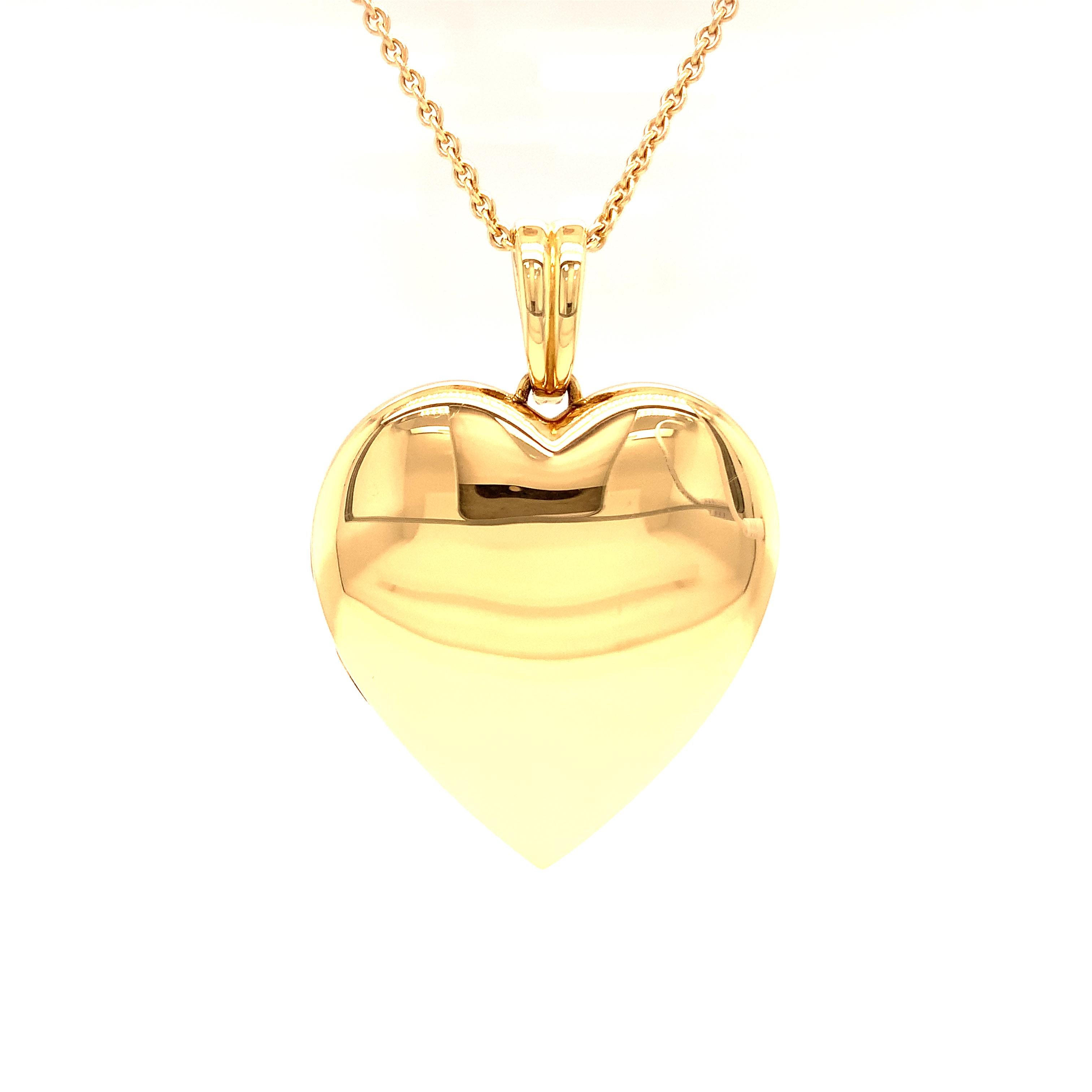 Customizable Polished Heart Shaped Pendant Locket 18k Yellow Gold 37 mm x 34 mm For Sale 1