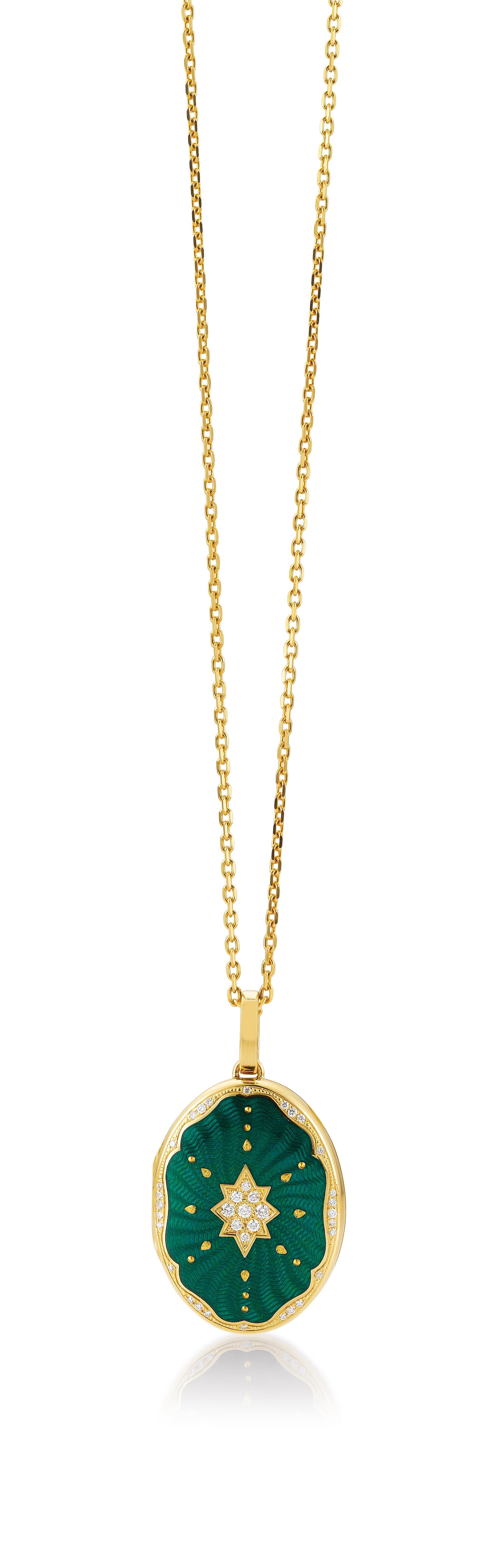Victorian Oval Locket Pendant Necklace 18k Yellow Gold Green Enamel 37 Diamonds 0.29 ct For Sale