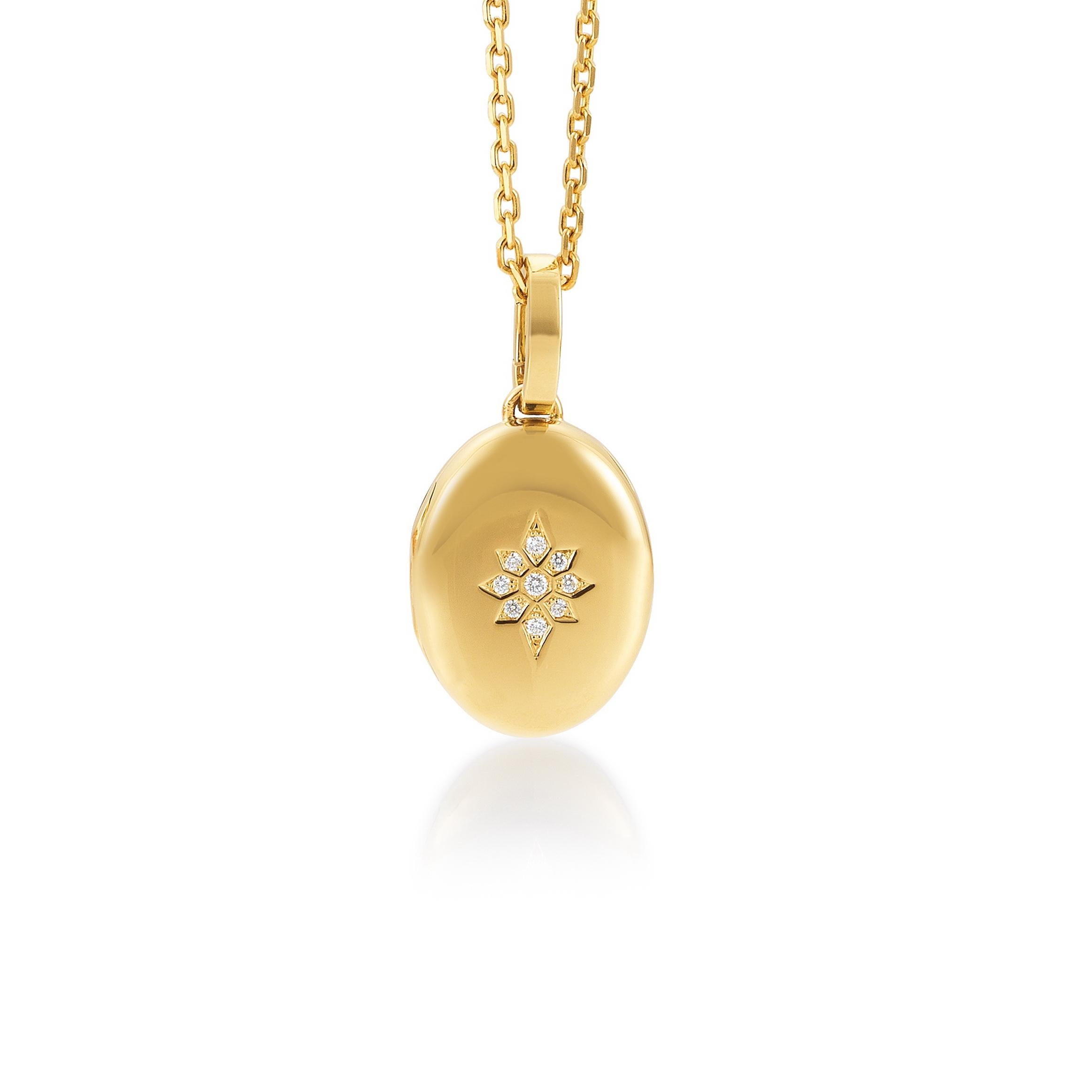 Victorian Heavy Oval Locket Pendant 18k Yellow Gold Star Motif with 9 Diamonds total 0.07 For Sale