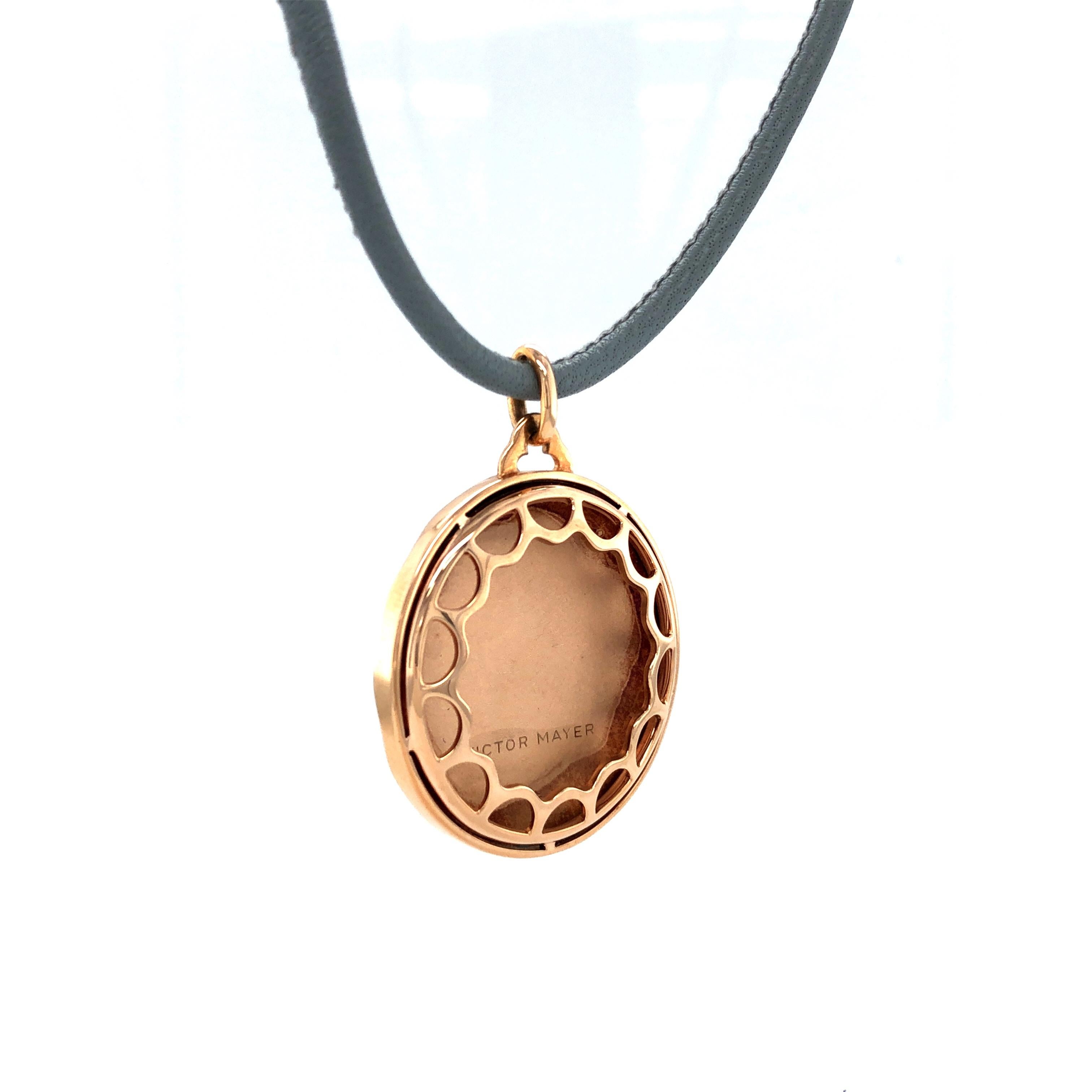 Contemporary Round Pendant Collier 18k Rose Gold/925-Sterling Silver Grey Enamel Guilloche For Sale