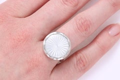 Victor Mayer Ring Enamel Round 18k White Gold White Guilloche 925 Silver Disc