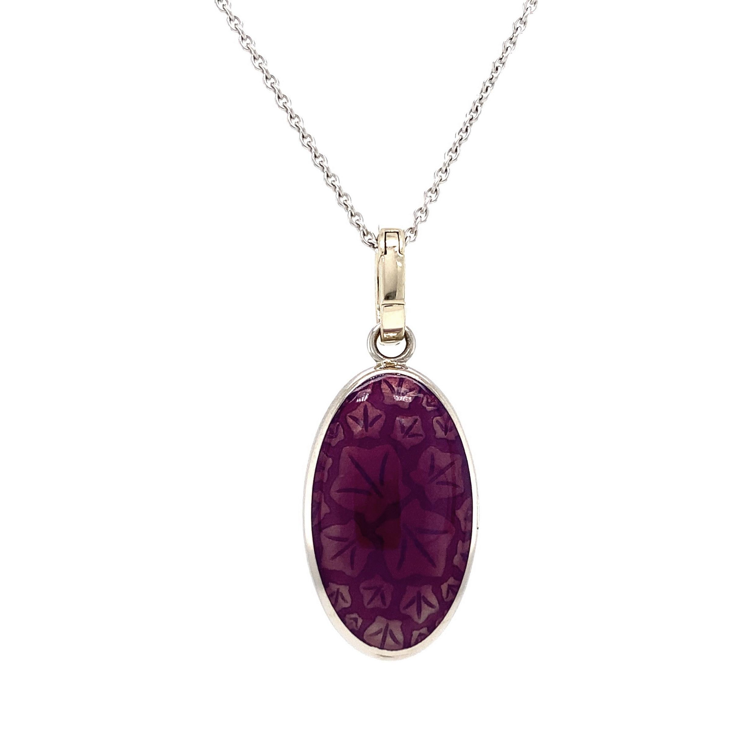 Pendentif ovale en or jaune 18 carats émail framboise 43 diamants 0,55 carat G VS en vente 5