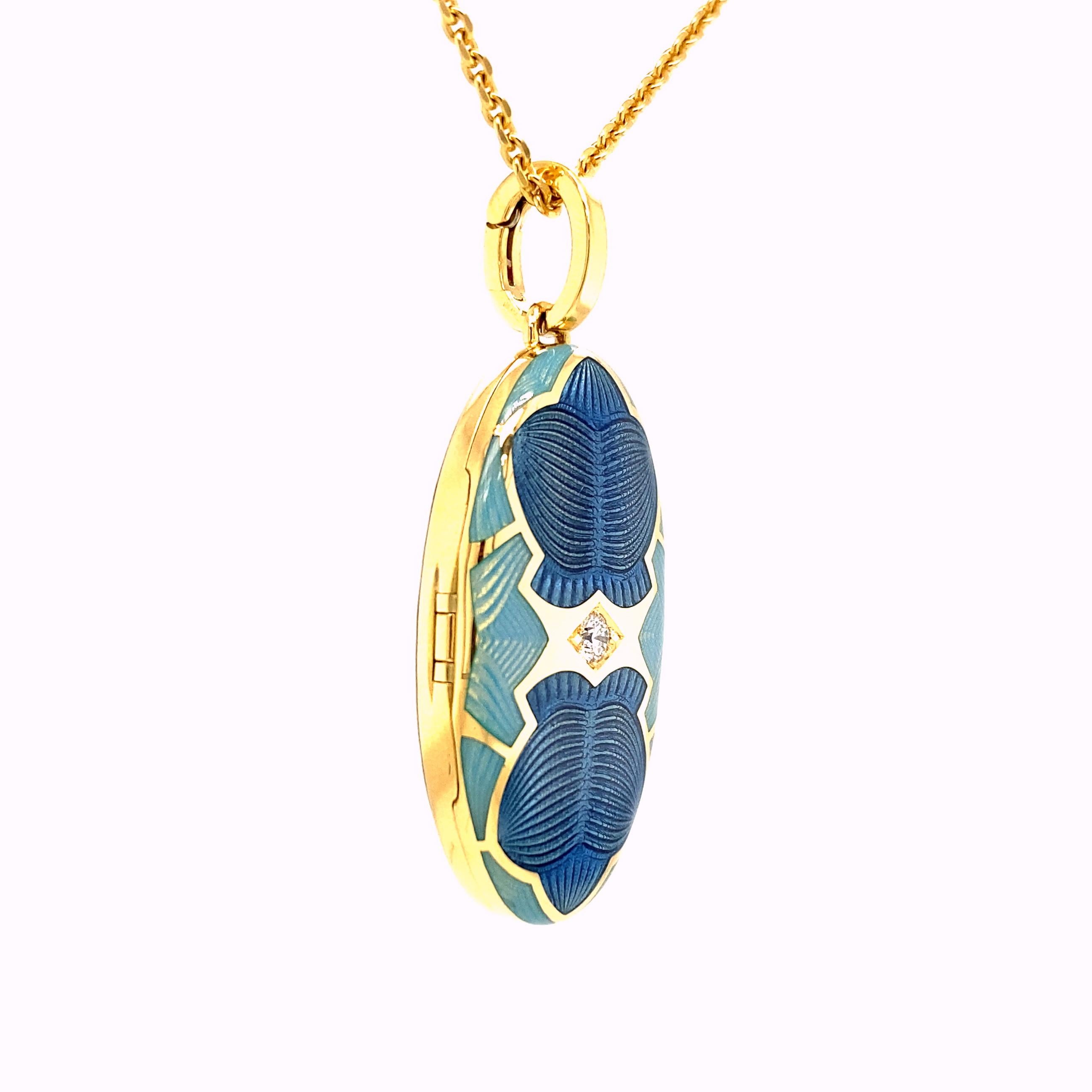 Oval Locket Pendant Necklace 18k Yellow Gold Blue/Turqouise Enamel Diamond 0.1ct For Sale 1