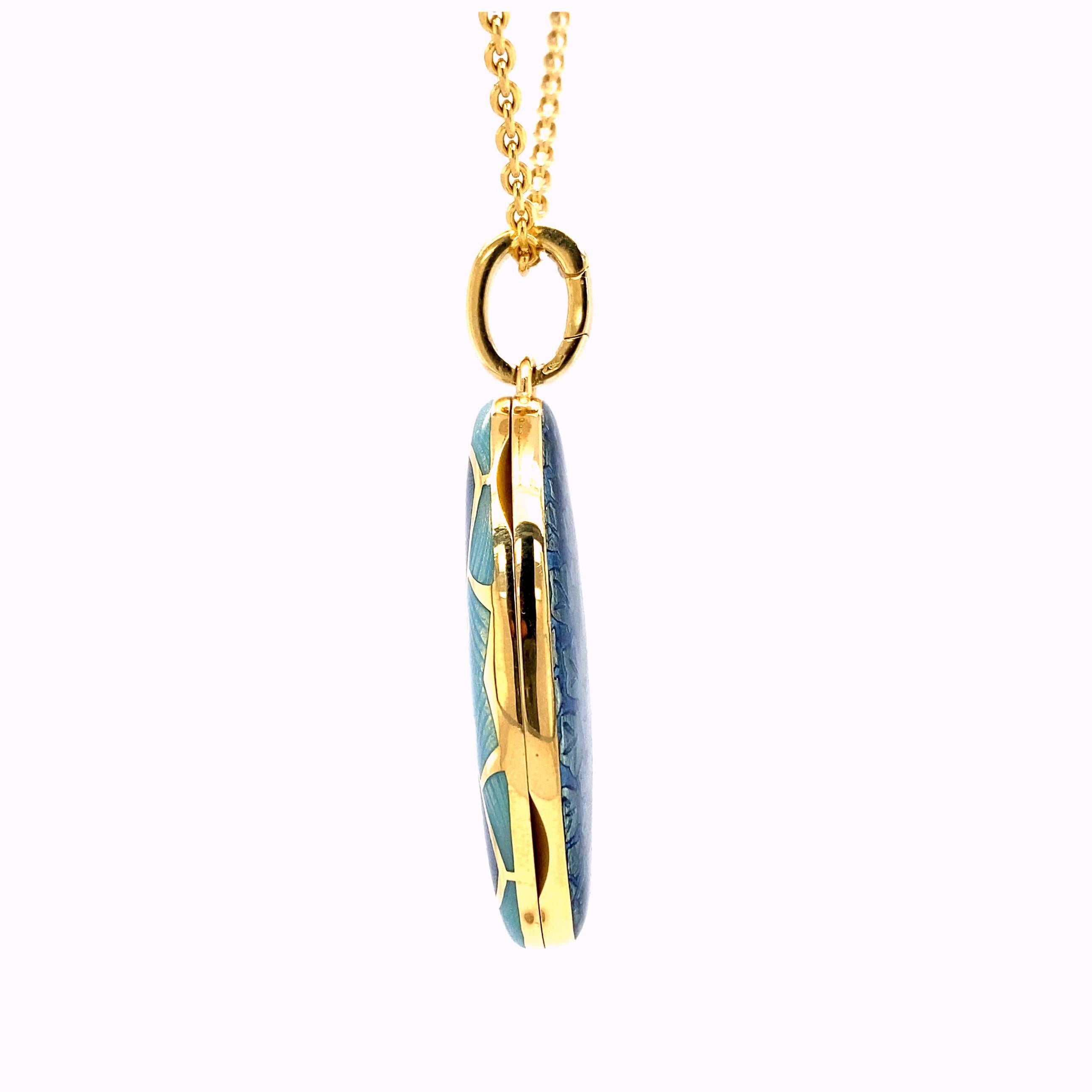 Women's Oval Locket Pendant Necklace 18k Yellow Gold Blue/Turqouise Enamel Diamond 0.1ct For Sale