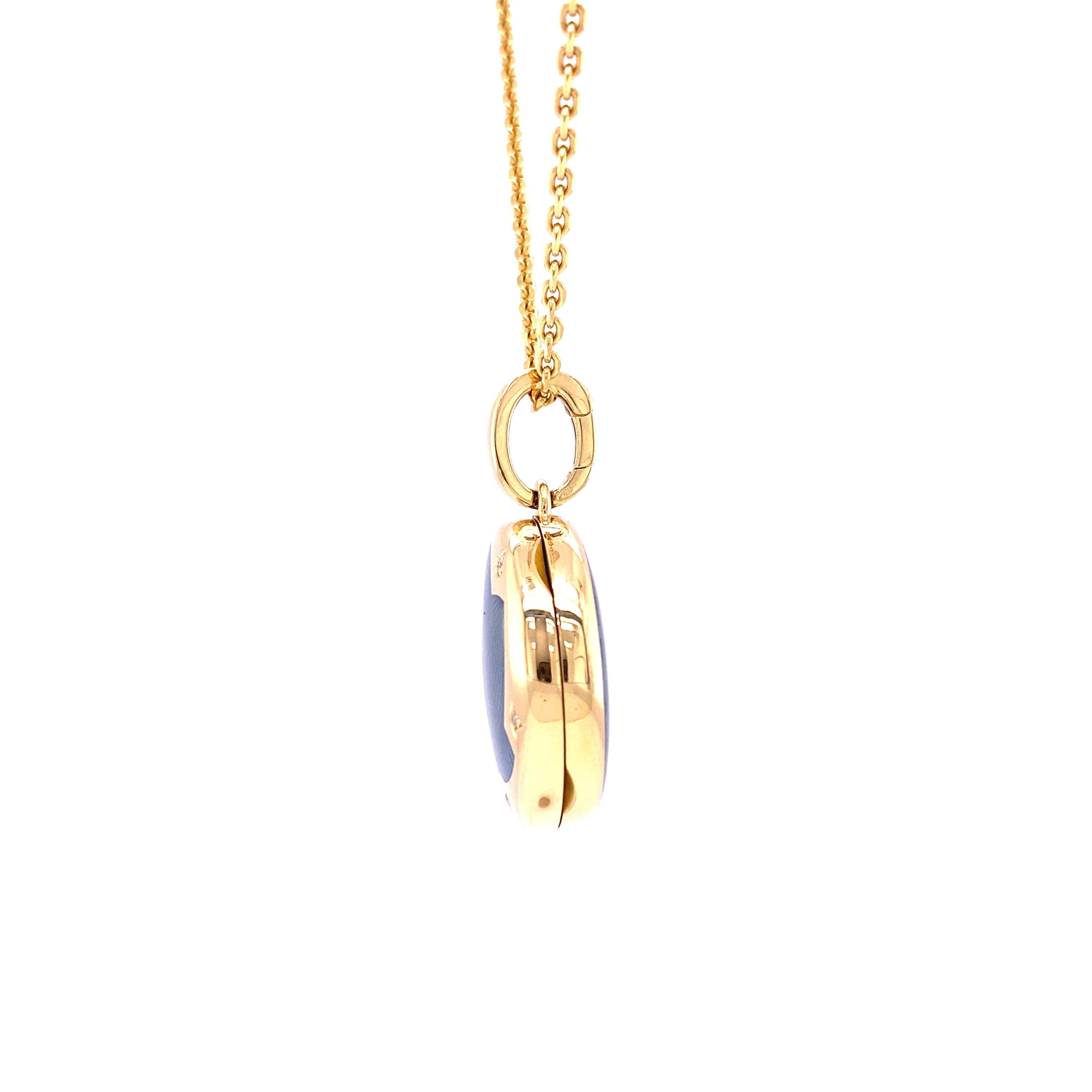 Round Locket Pendant Necklace 18k Yellow Gold Opalescent Blue Enamel 5 Diamonds For Sale 3